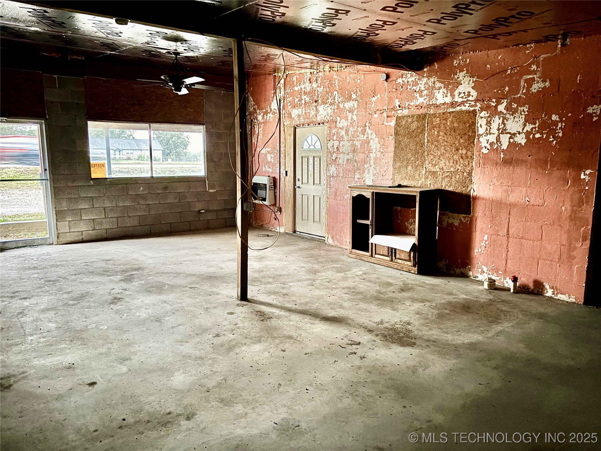 2222 S Main Property Photo 7