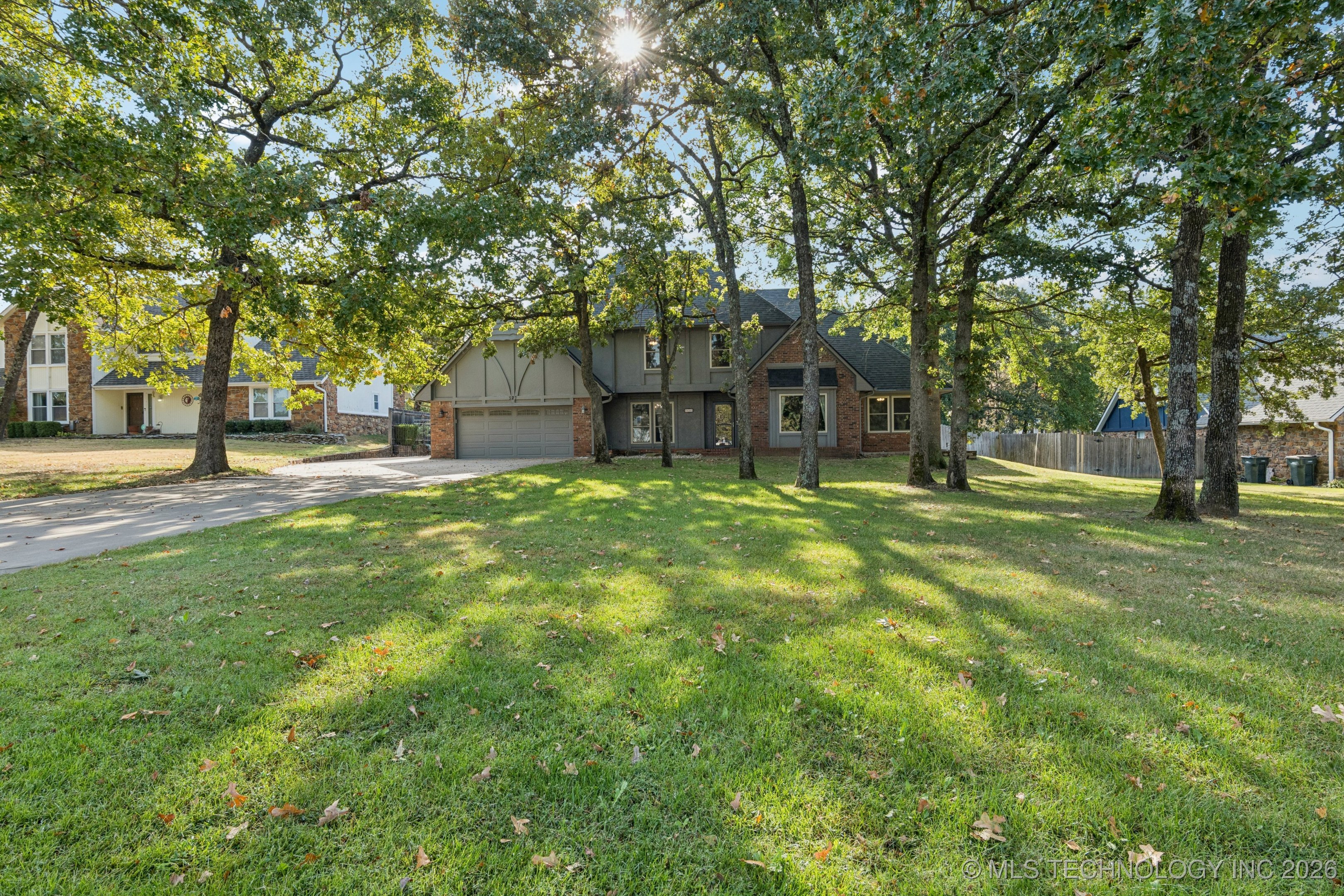 527 Pioneer Road Property Photo 1