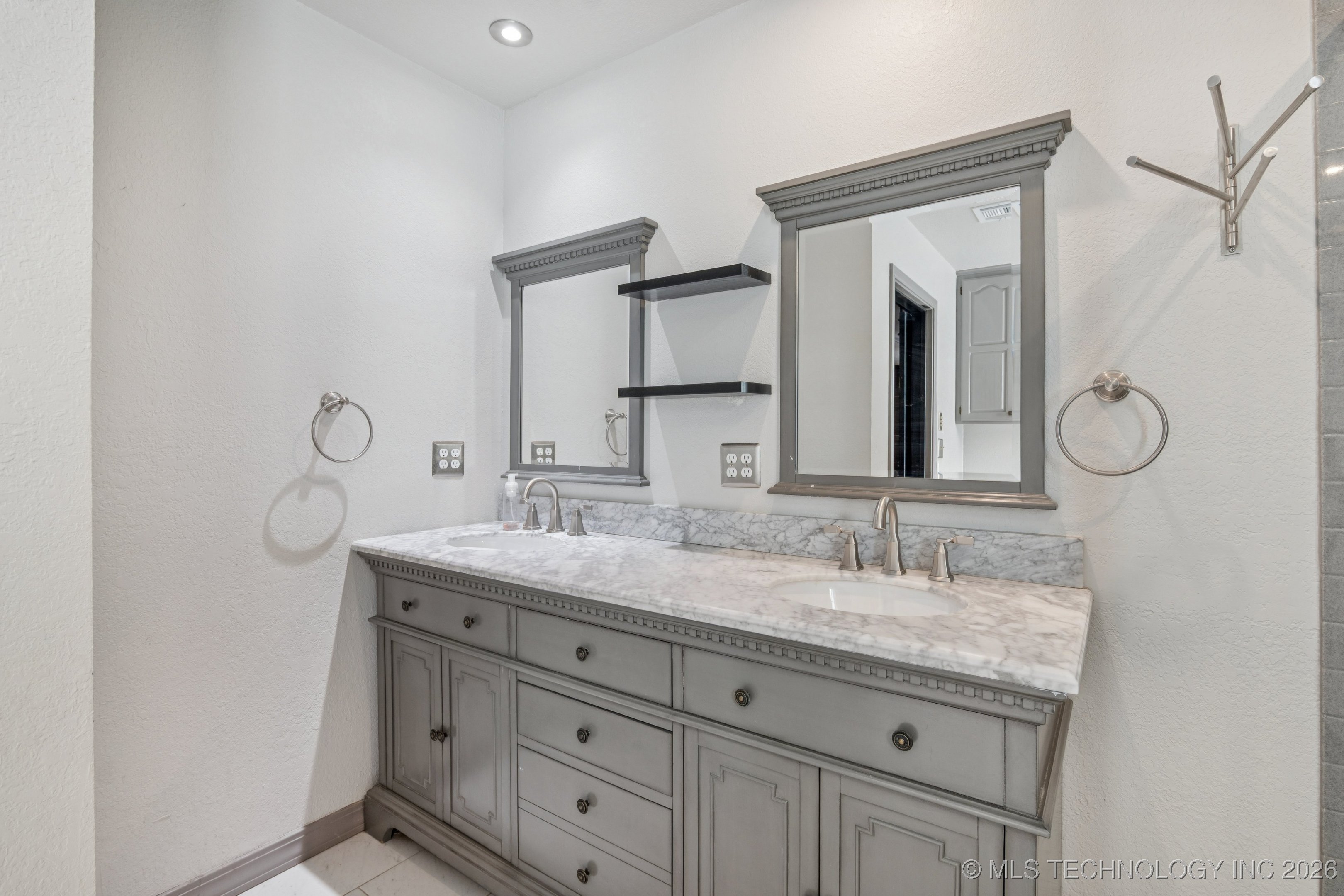 527 Pioneer Road Property Photo 25