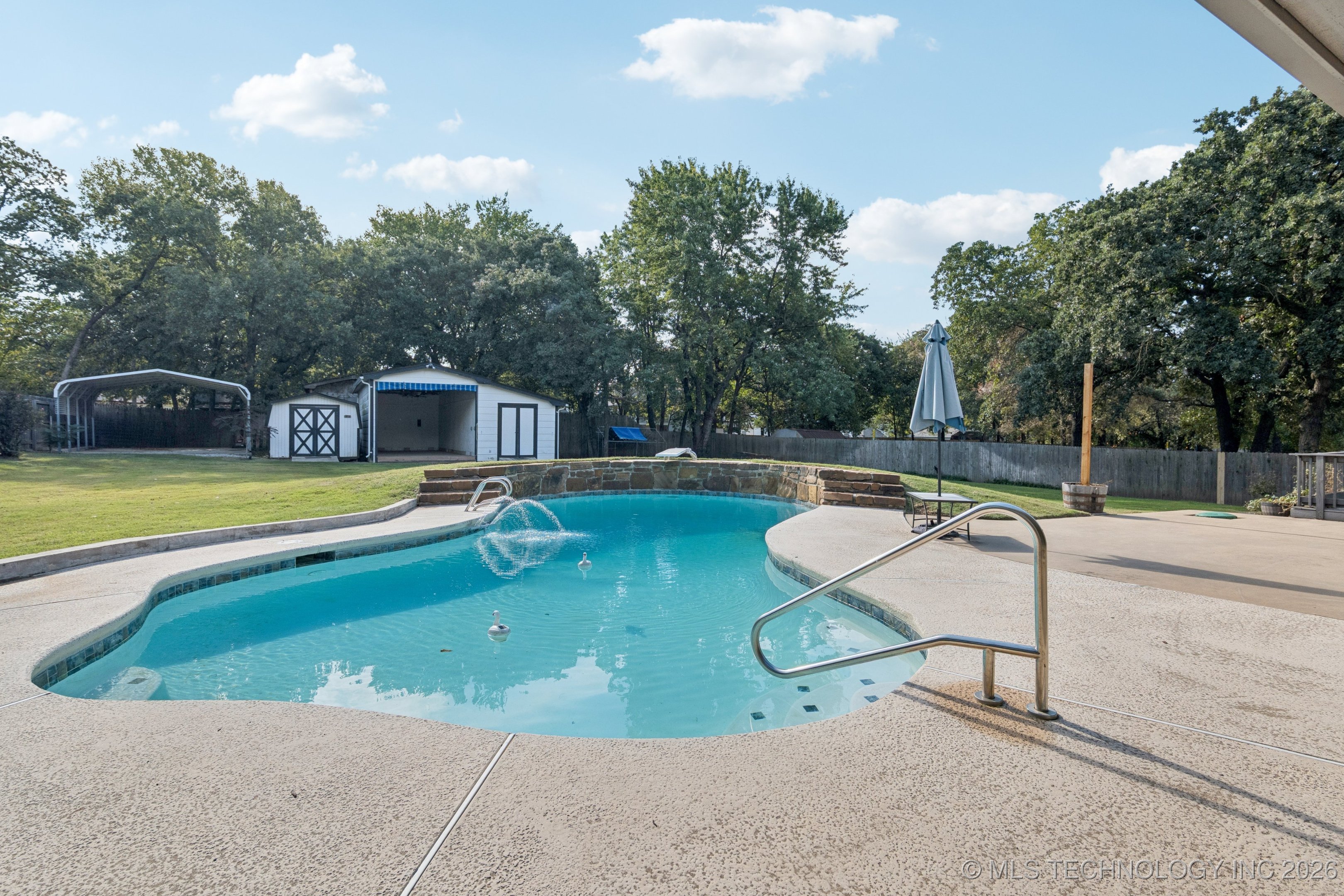 527 Pioneer Road Property Photo 41