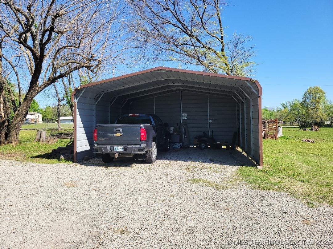 114495 S 4203 Road Property Photo 4