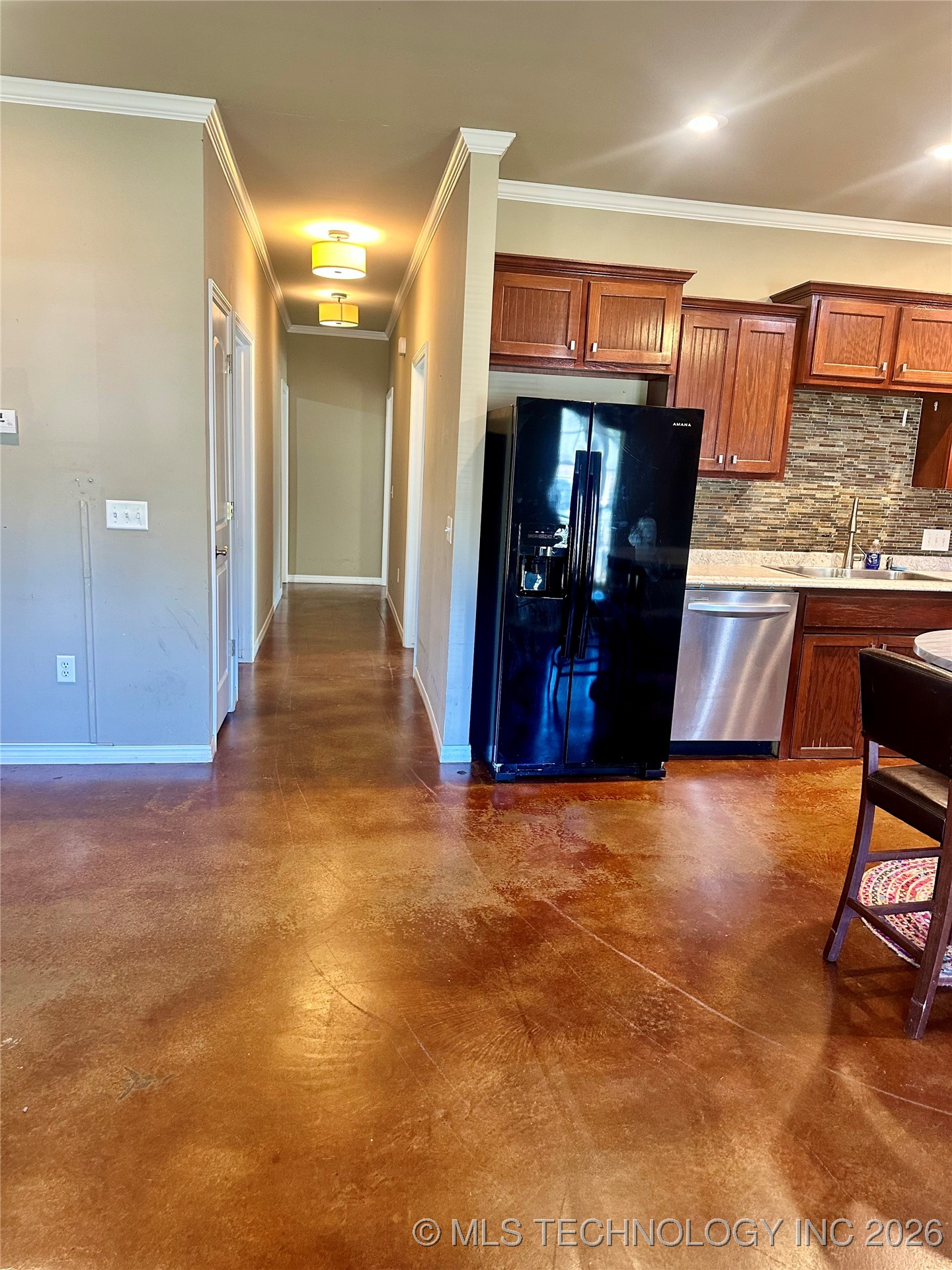 415664 E 1093 Road E Property Photo 2