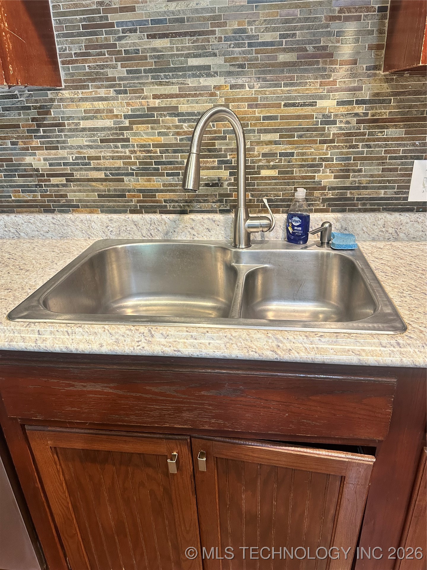 415664 E 1093 Road E Property Photo 6