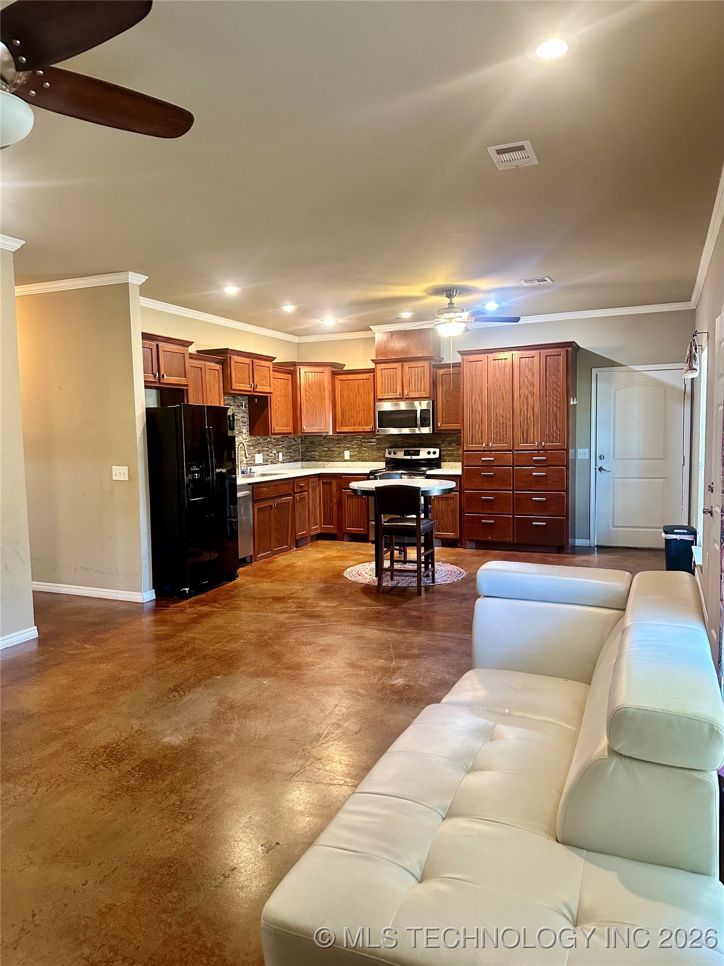 415664 E 1093 Road E Property Photo 9