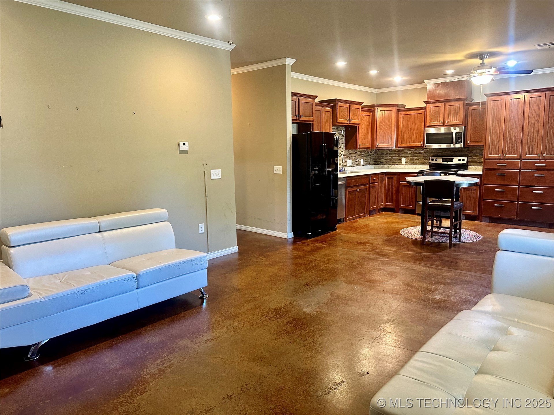 415664 E 1093 Road E Property Photo 10