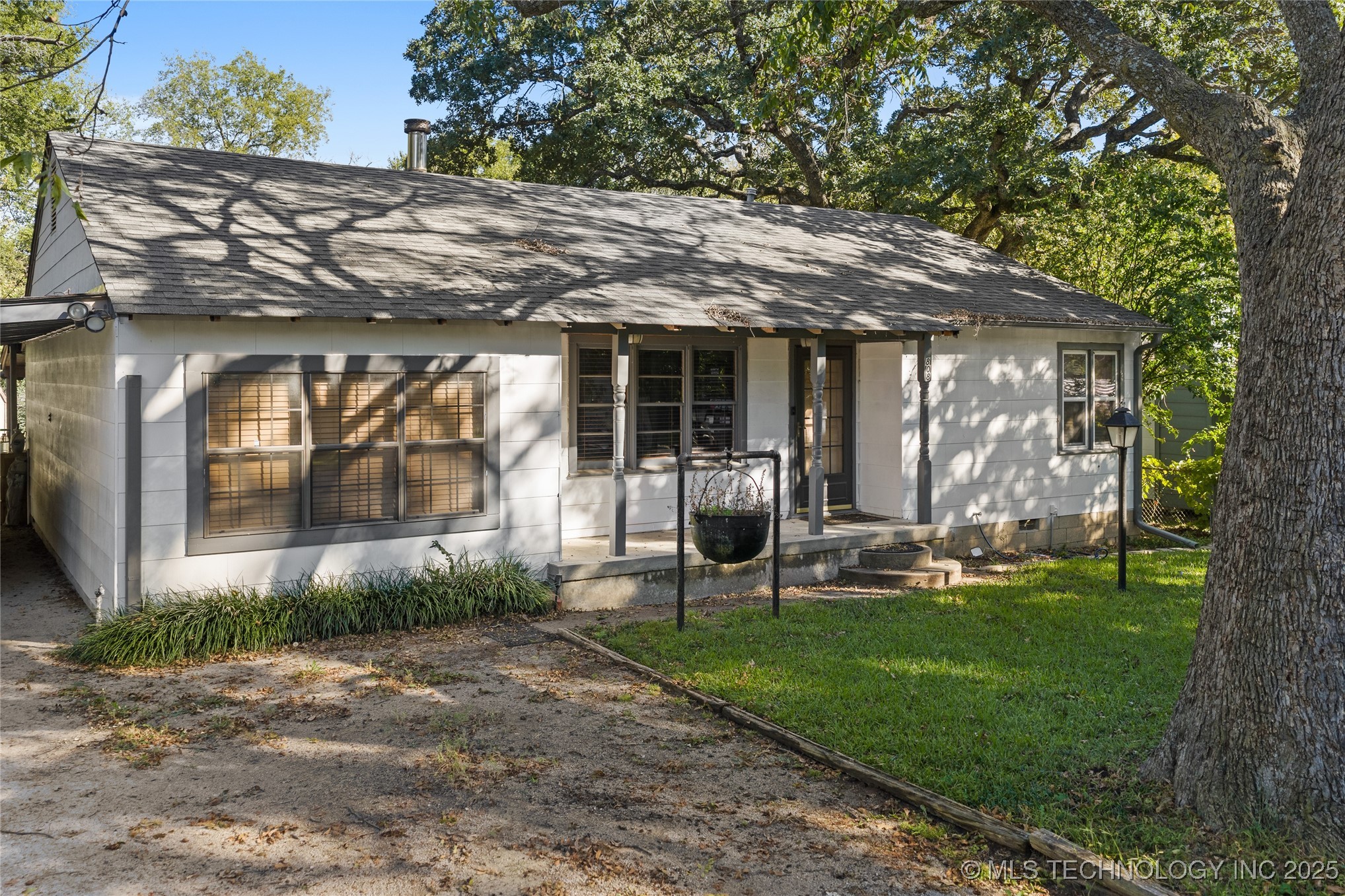 808 Carter Street Se Property Photo 2