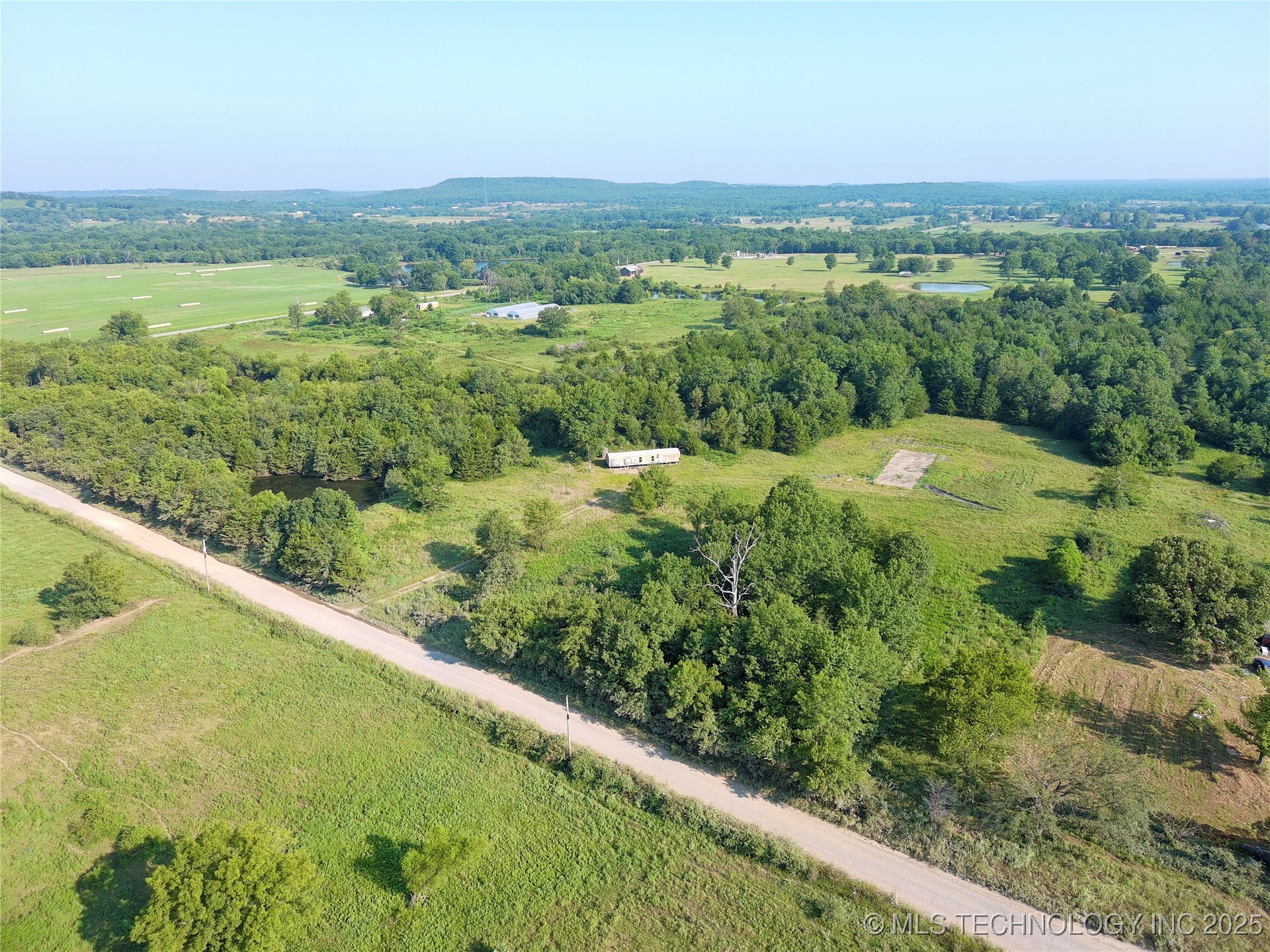 28360 Arbeka Road Property Photo 3