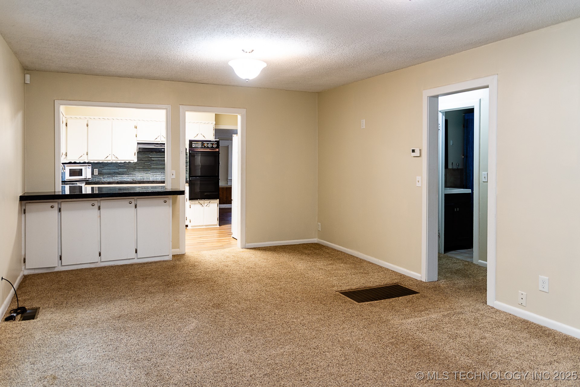 28360 Arbeka Road Property Photo 8