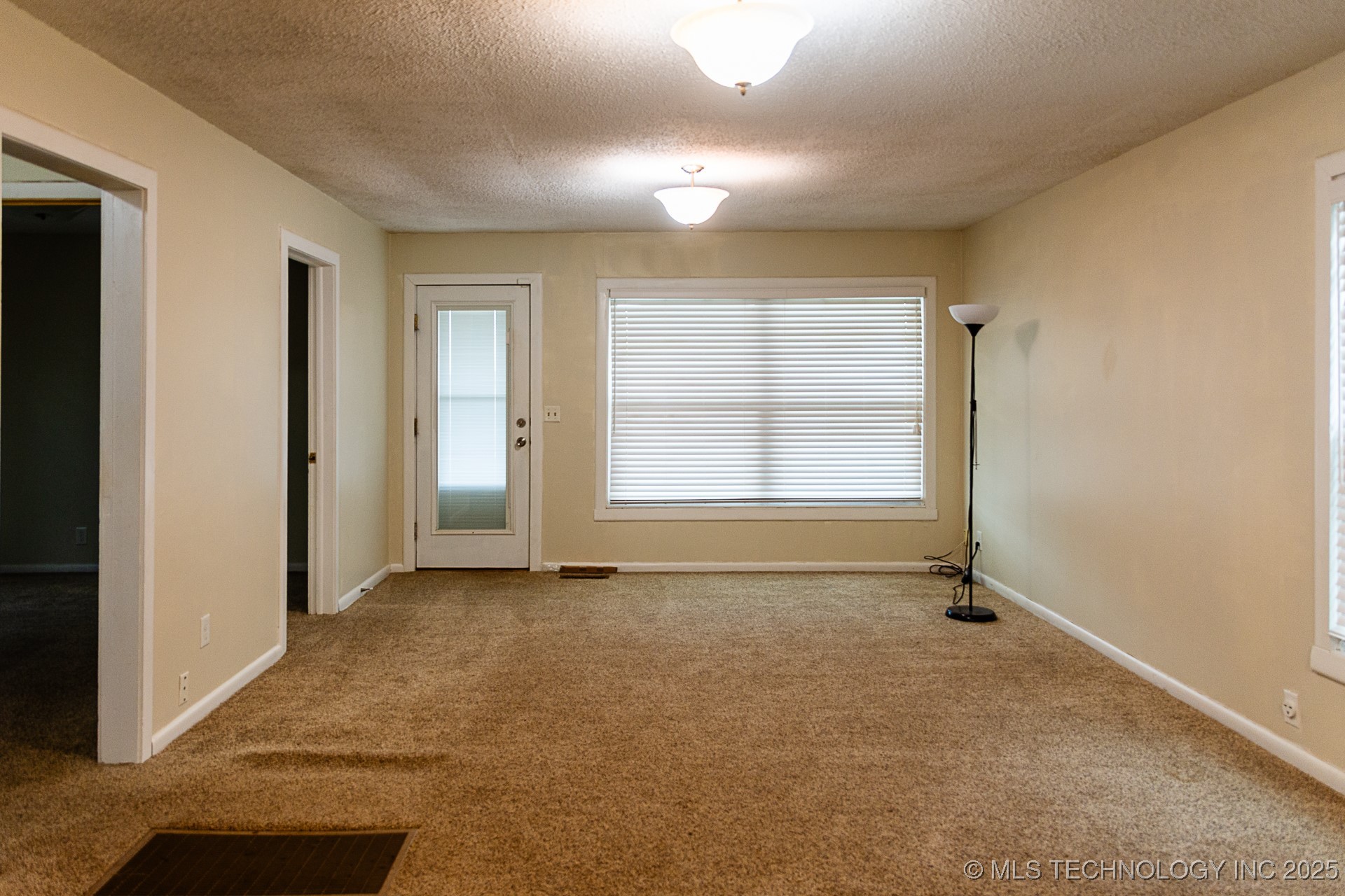 28360 Arbeka Road Property Photo 9