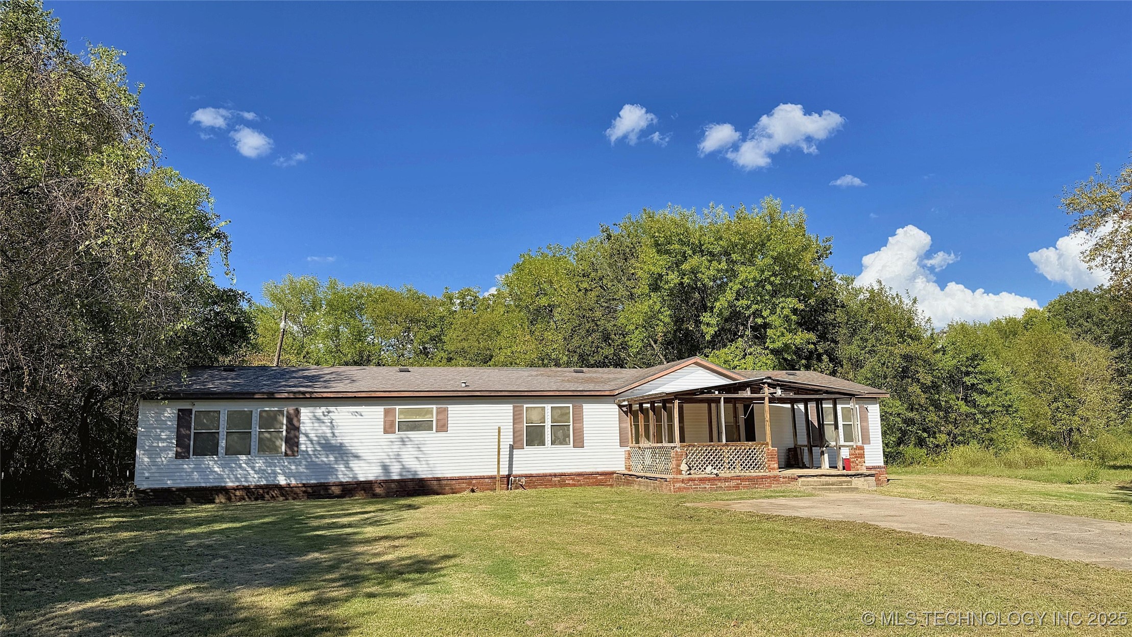 1620 Lenapah Street Property Photo 3