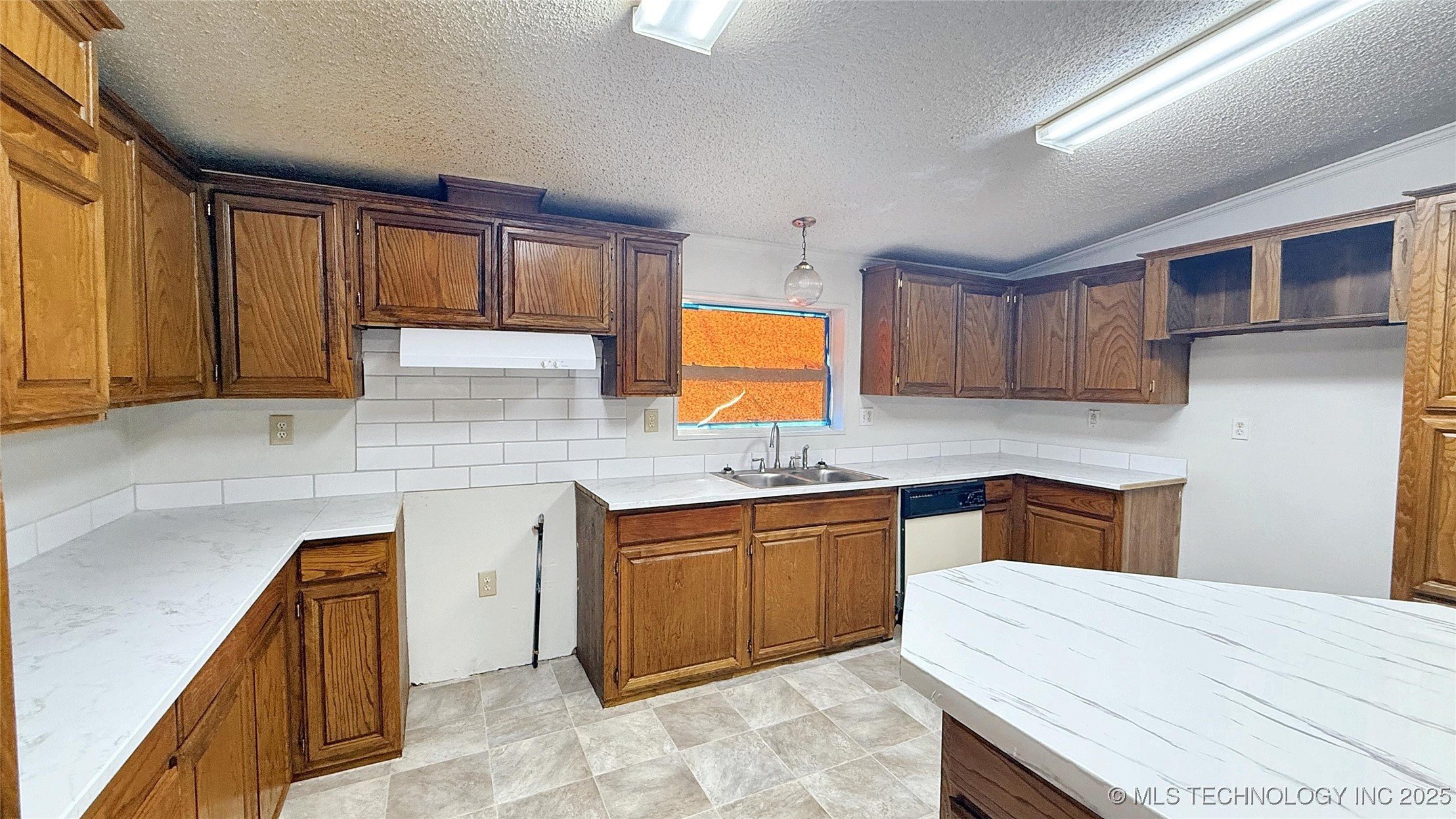 1620 Lenapah Street Property Photo 11