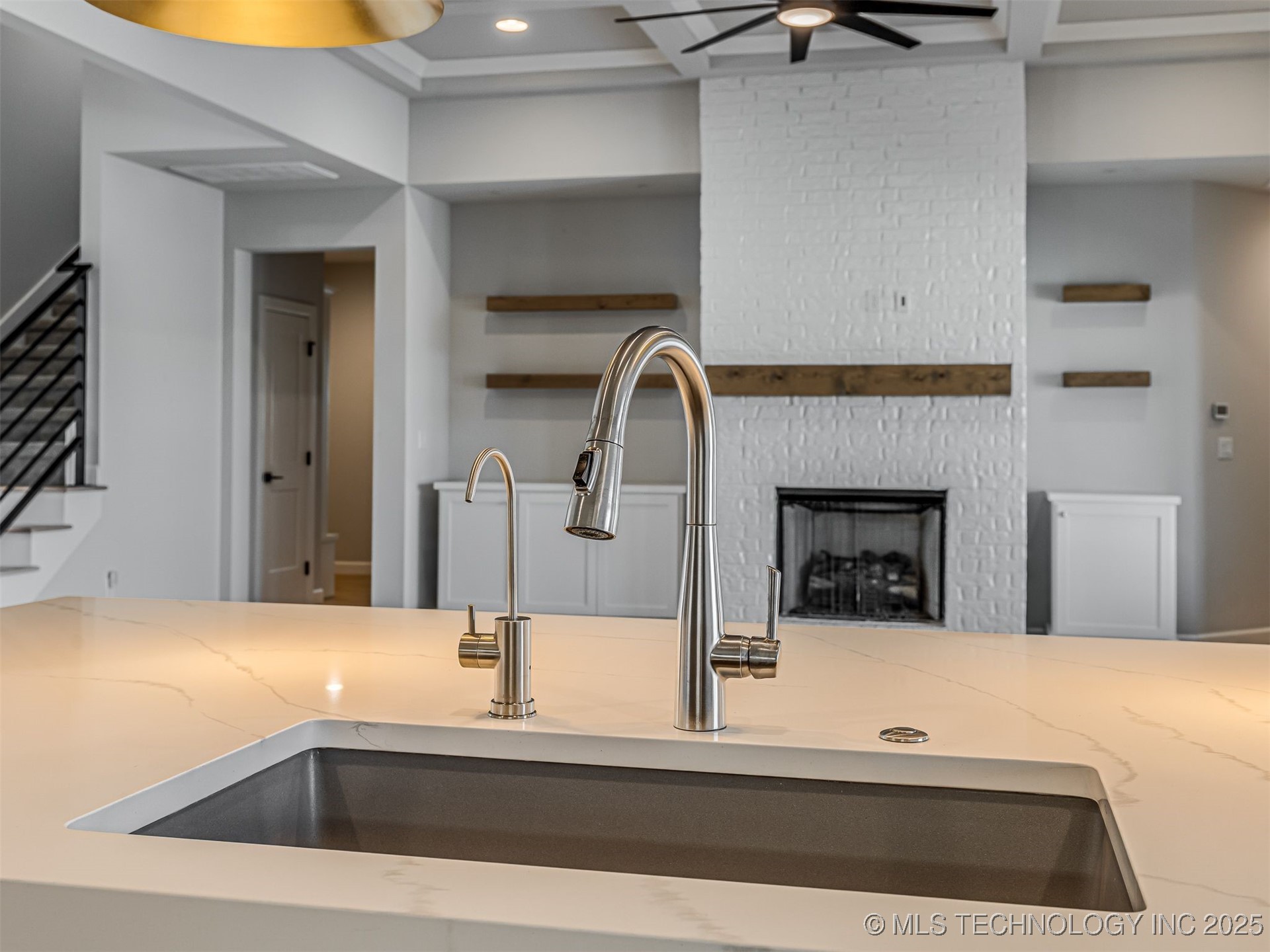 13634 S 20th Place E Property Photo 17