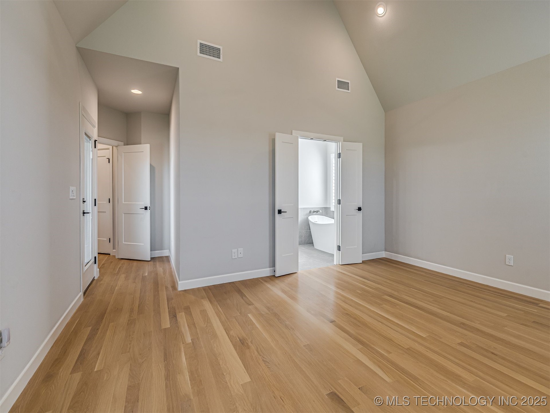 13634 S 20th Place E Property Photo 23