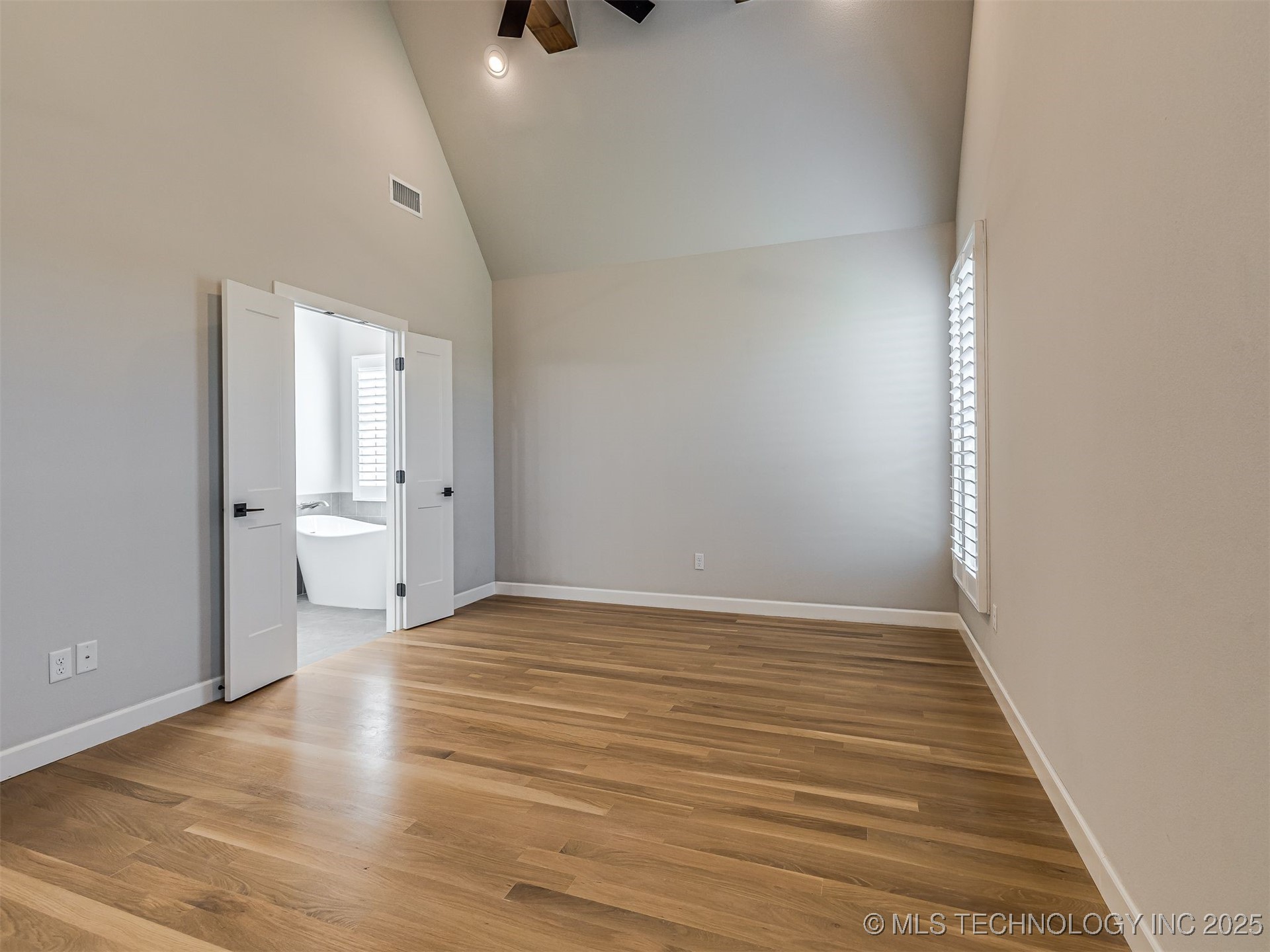 13634 S 20th Place E Property Photo 24