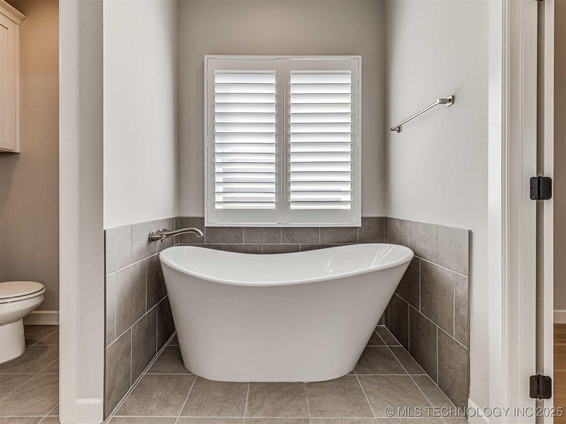 13634 S 20th Place E Property Photo 28