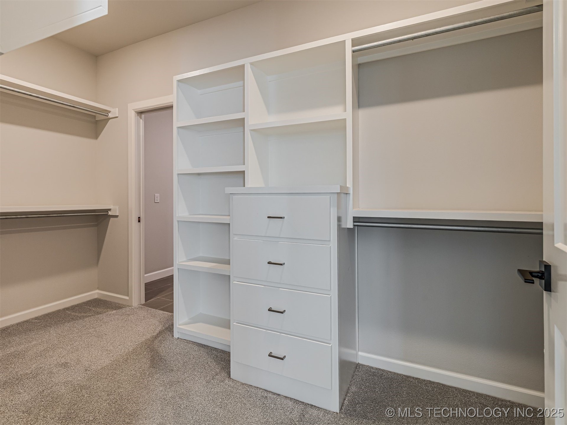 13634 S 20th Place E Property Photo 30