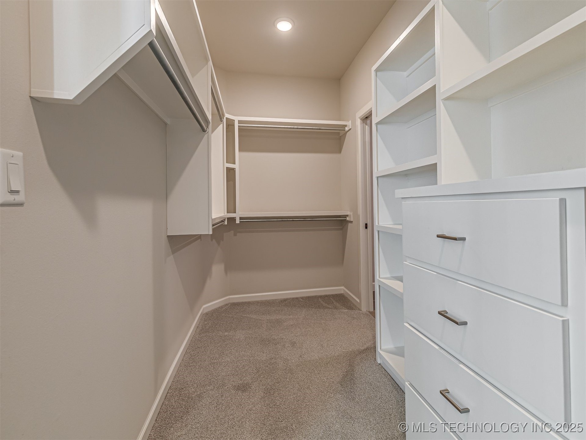 13634 S 20th Place E Property Photo 31