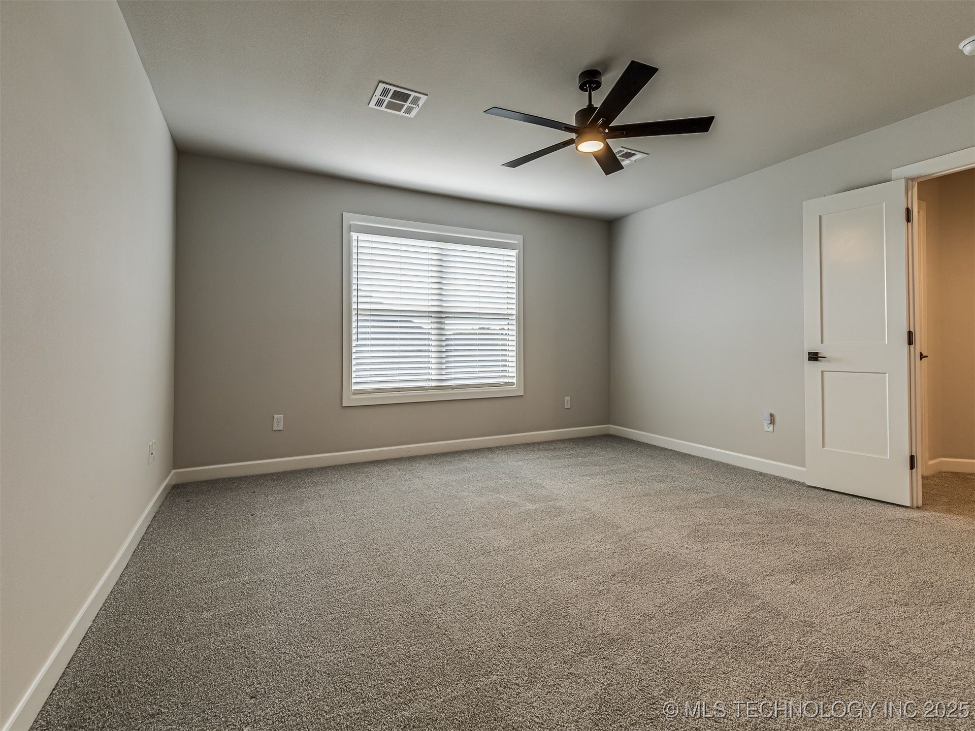 13634 S 20th Place E Property Photo 38