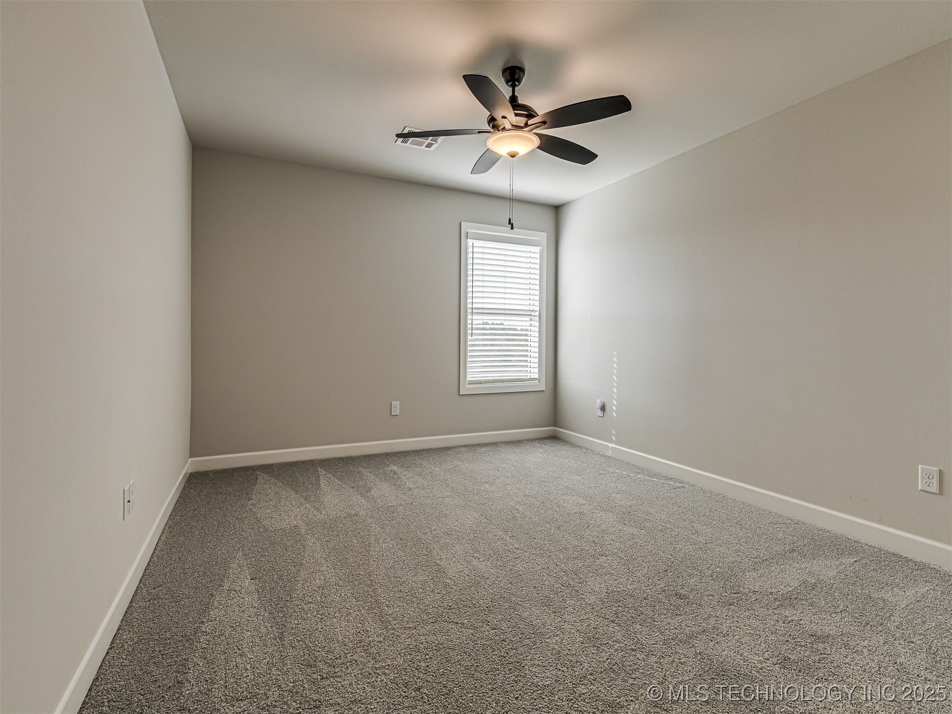 13634 S 20th Place E Property Photo 41