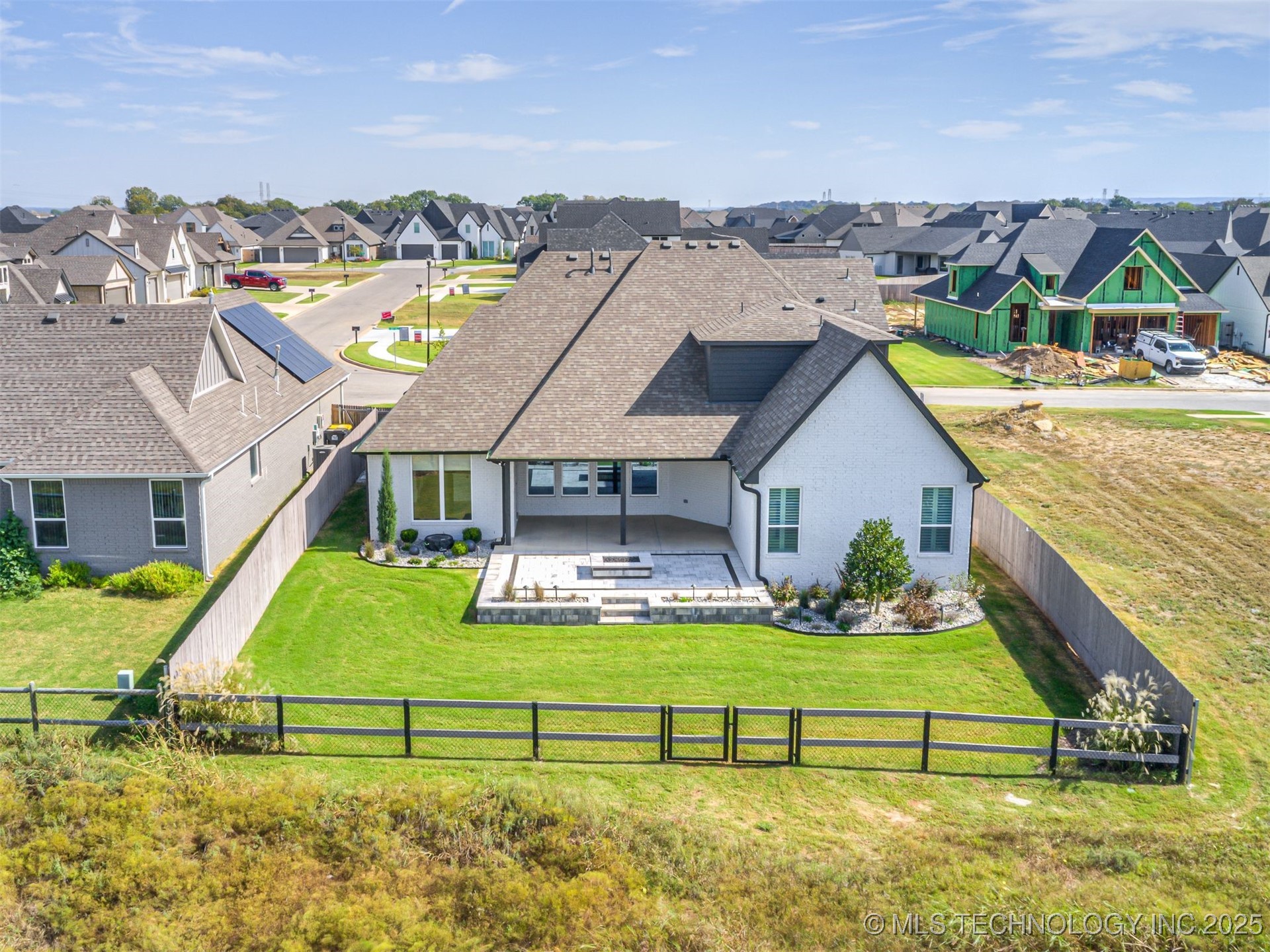 13634 S 20th Place E Property Photo 52