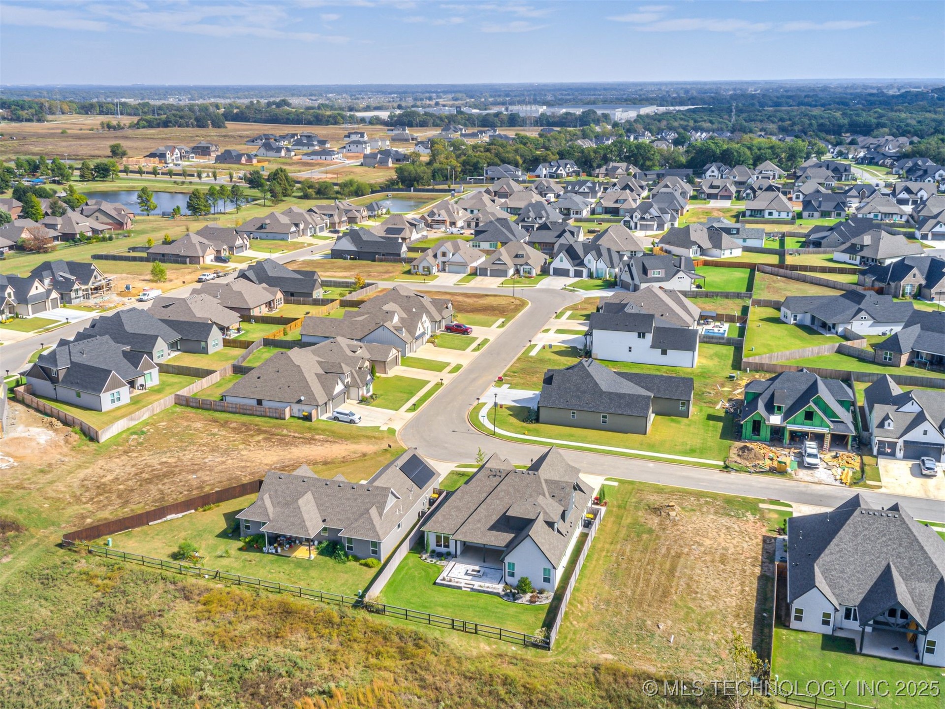 13634 S 20th Place E Property Photo 54