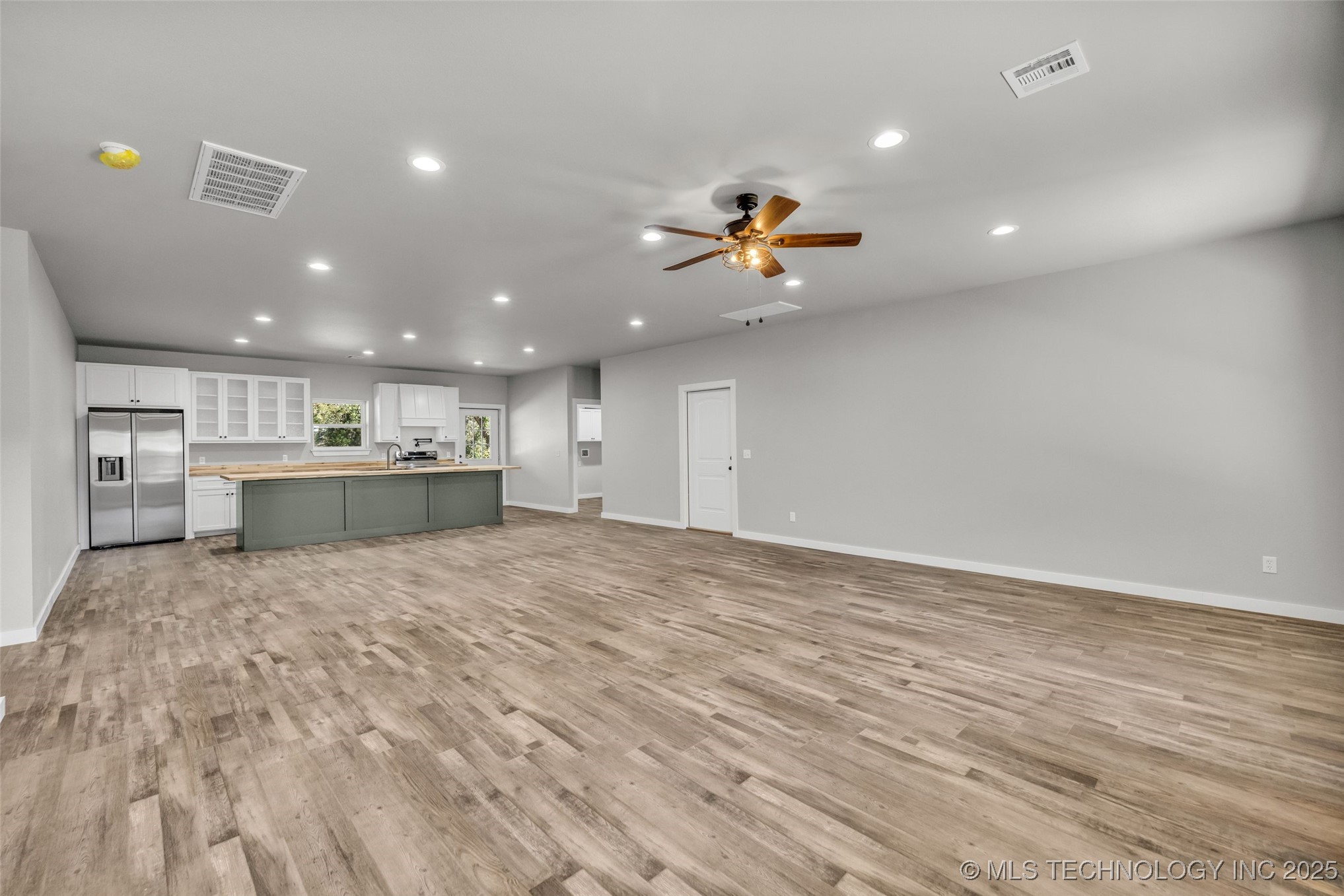 35761 W 101st Street S Property Photo 7