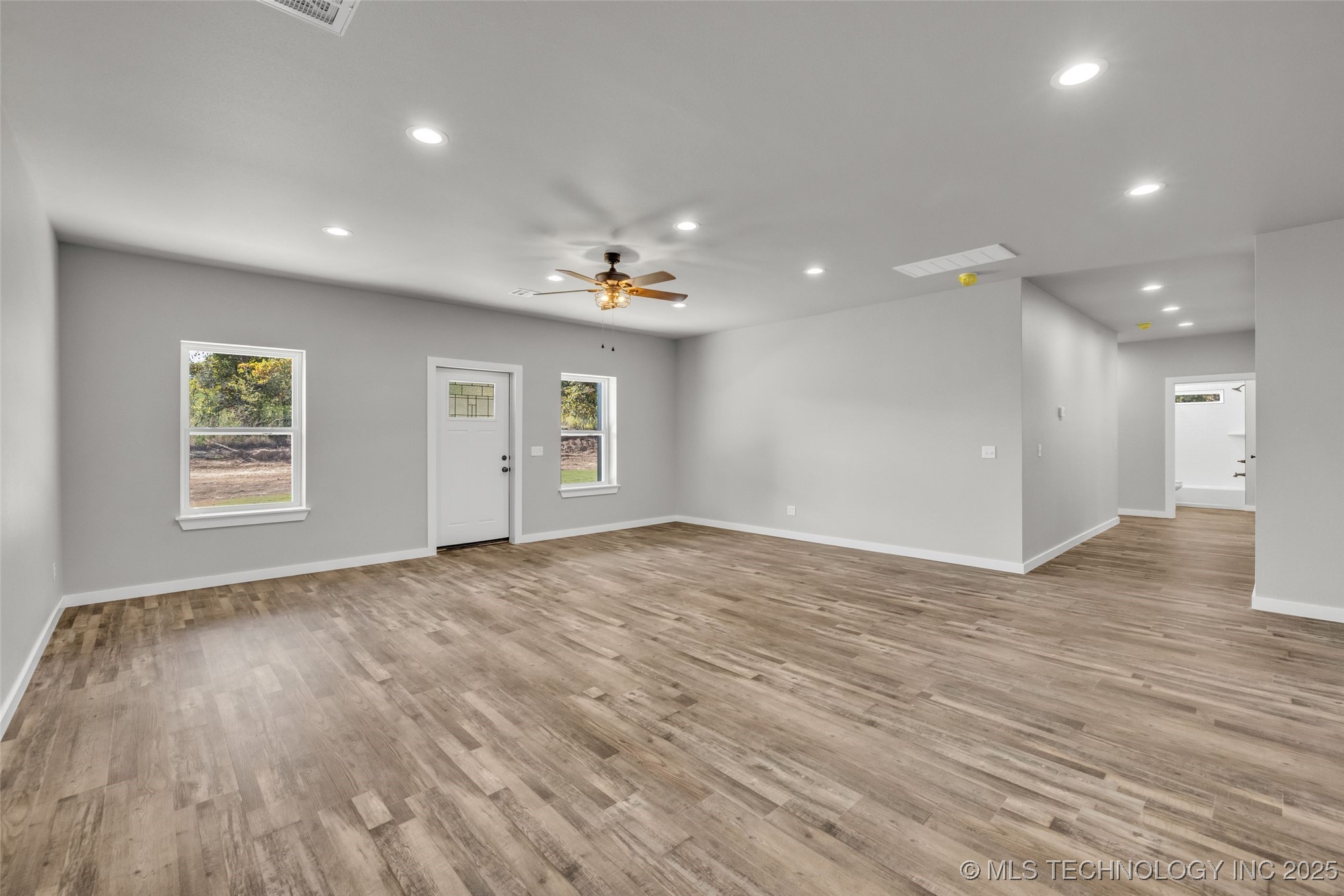 35761 W 101st Street S Property Photo 9