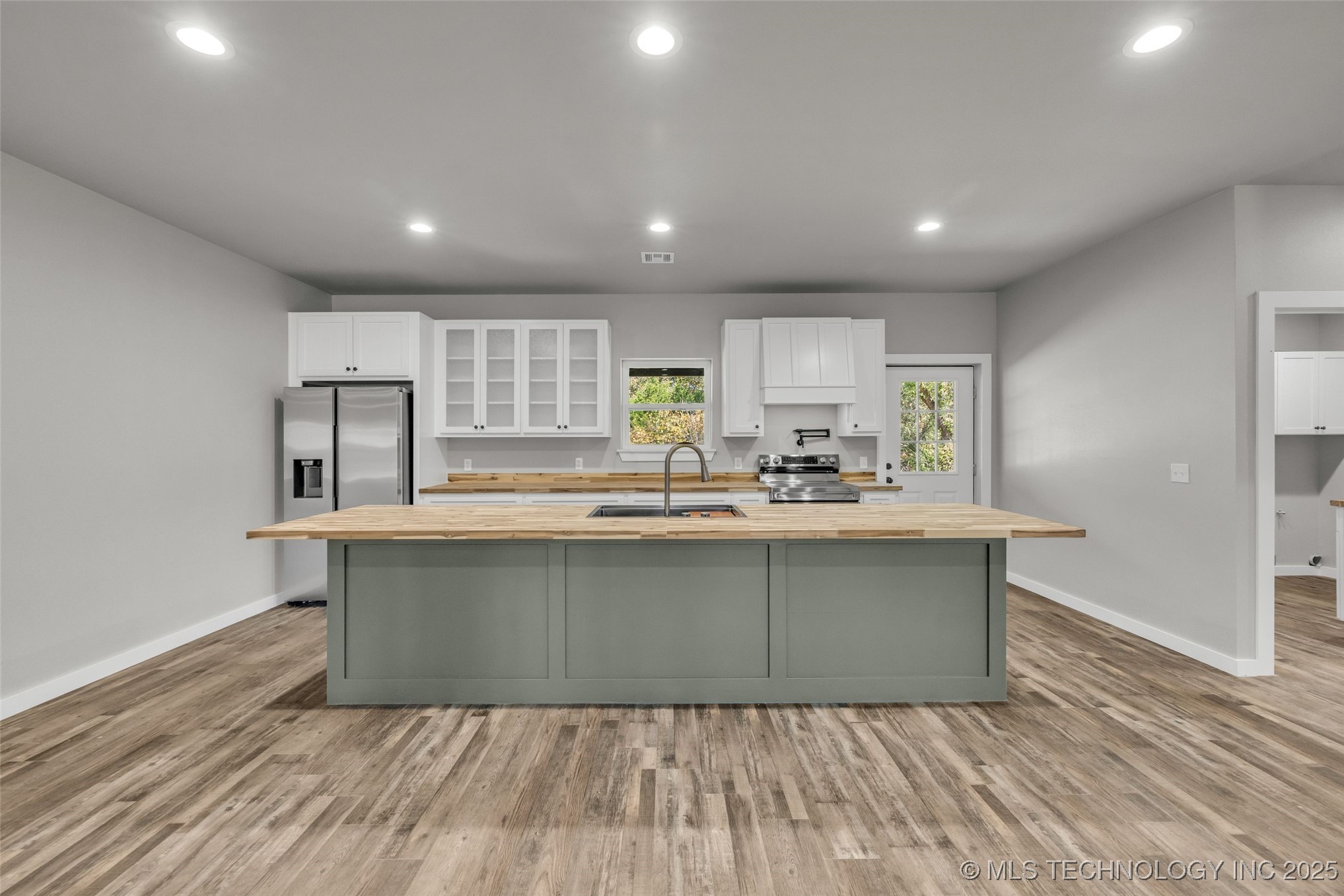 35761 W 101st Street S Property Photo 12