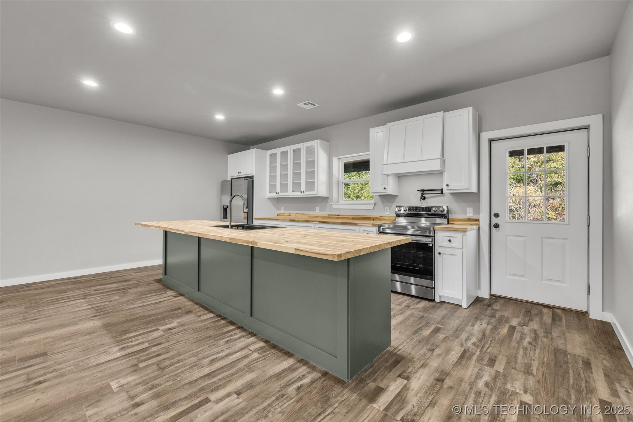 35761 W 101st Street S Property Photo 14