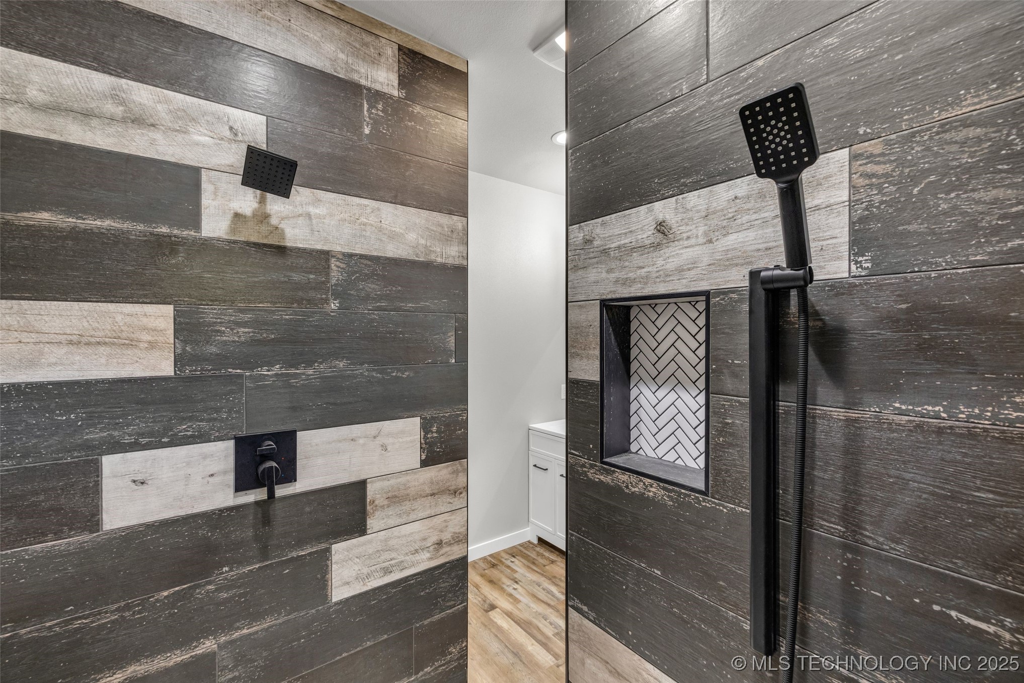 35761 W 101st Street S Property Photo 31