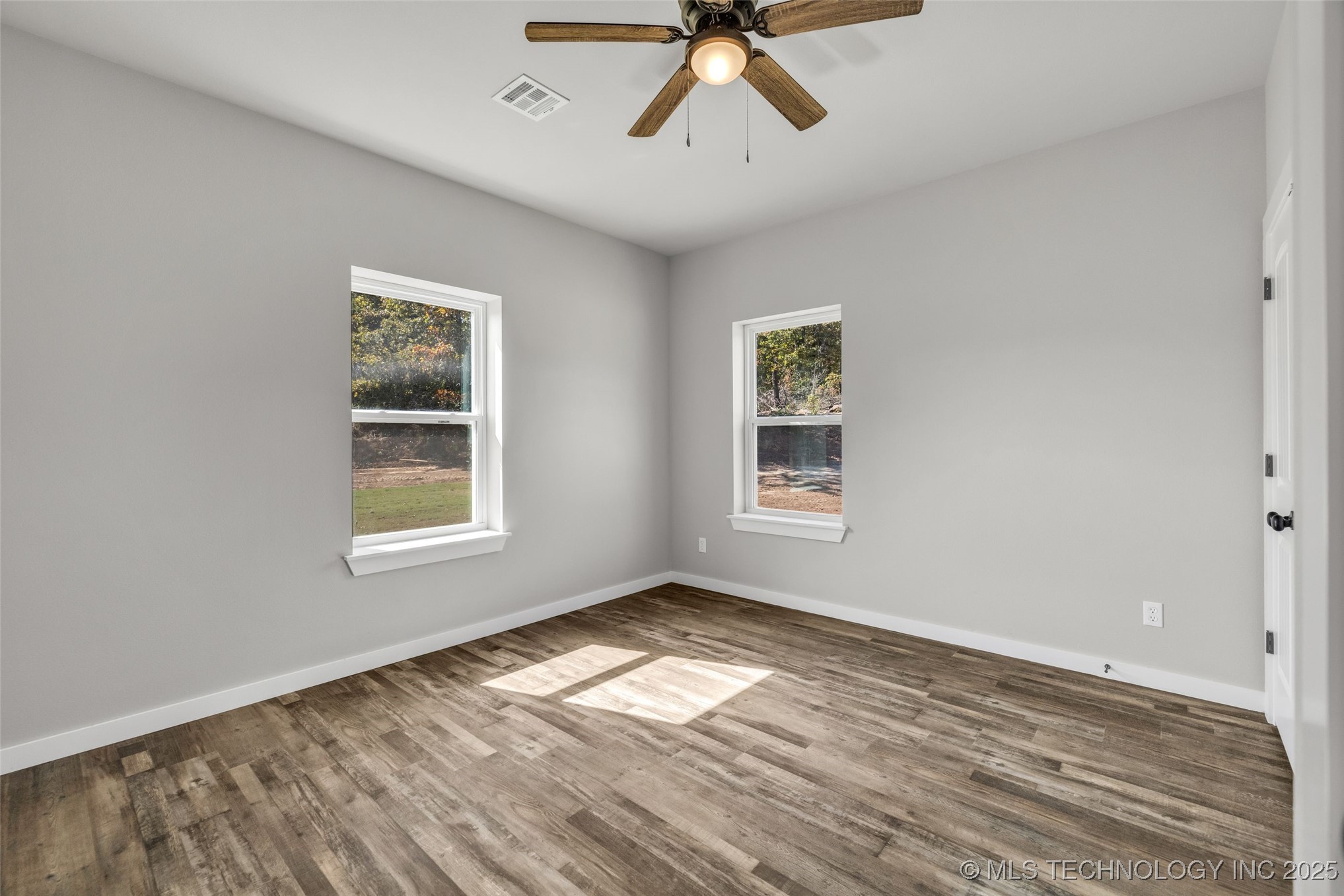 35761 W 101st Street S Property Photo 37