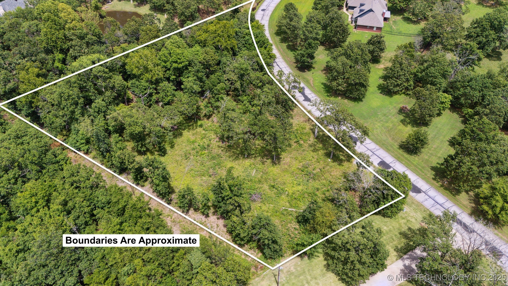 18870 Timberlake Drive Property Photo 3