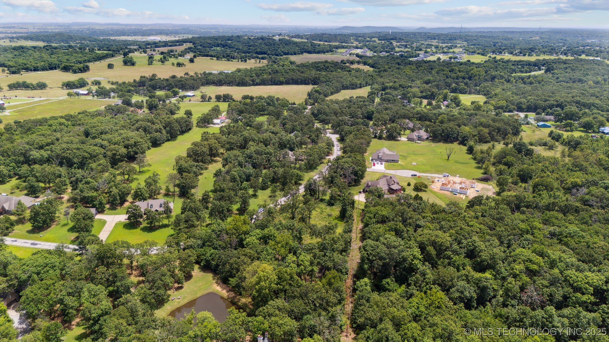 18870 Timberlake Drive Property Photo 11