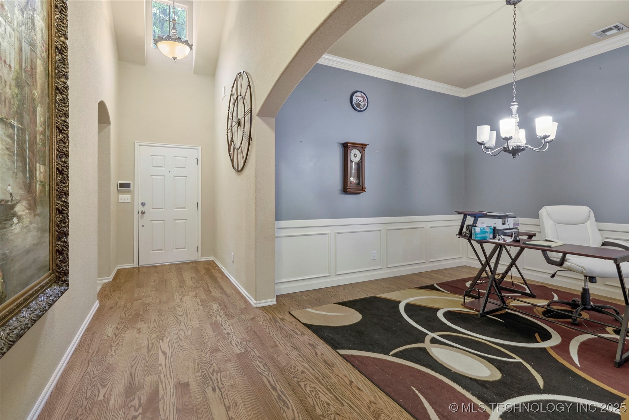 20230 E 50th Place Property Photo 3