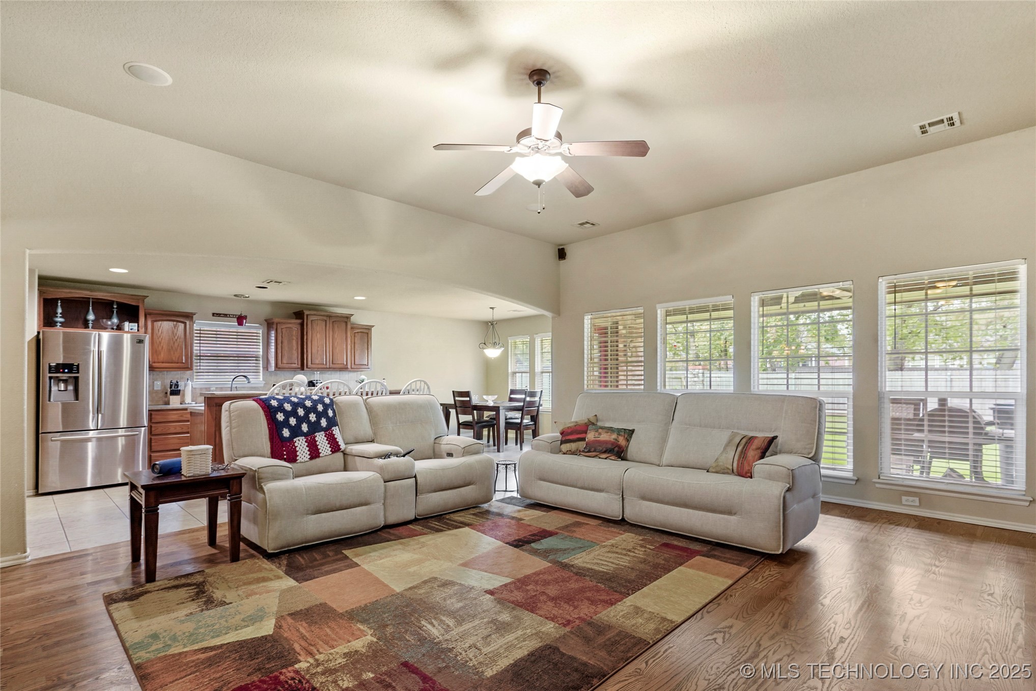 20230 E 50th Place Property Photo 6