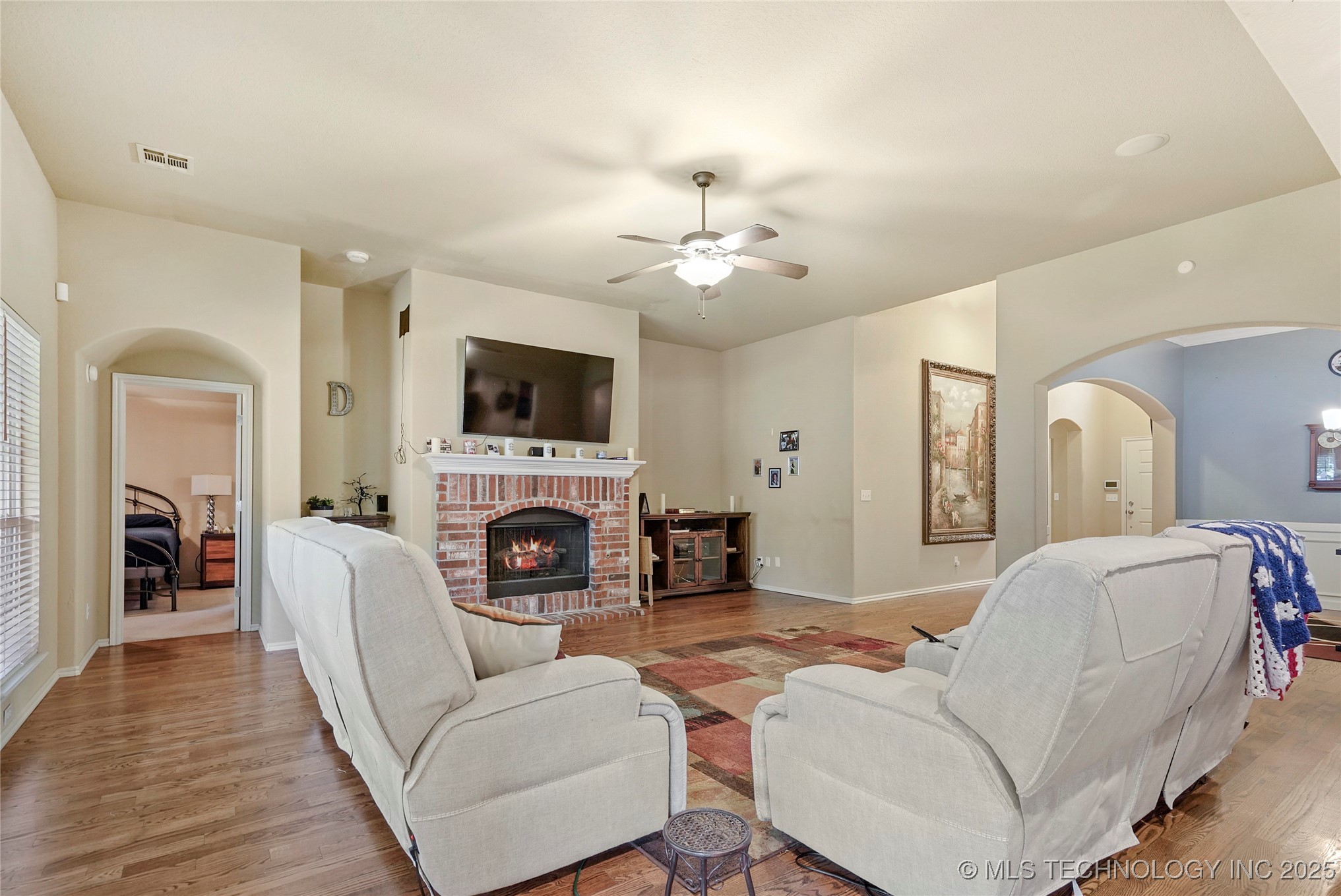 20230 E 50th Place Property Photo 8