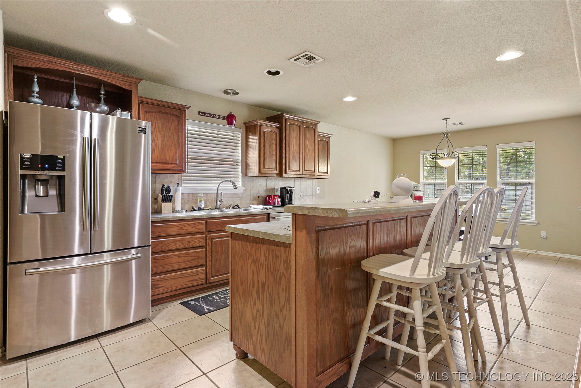 20230 E 50th Place Property Photo 10