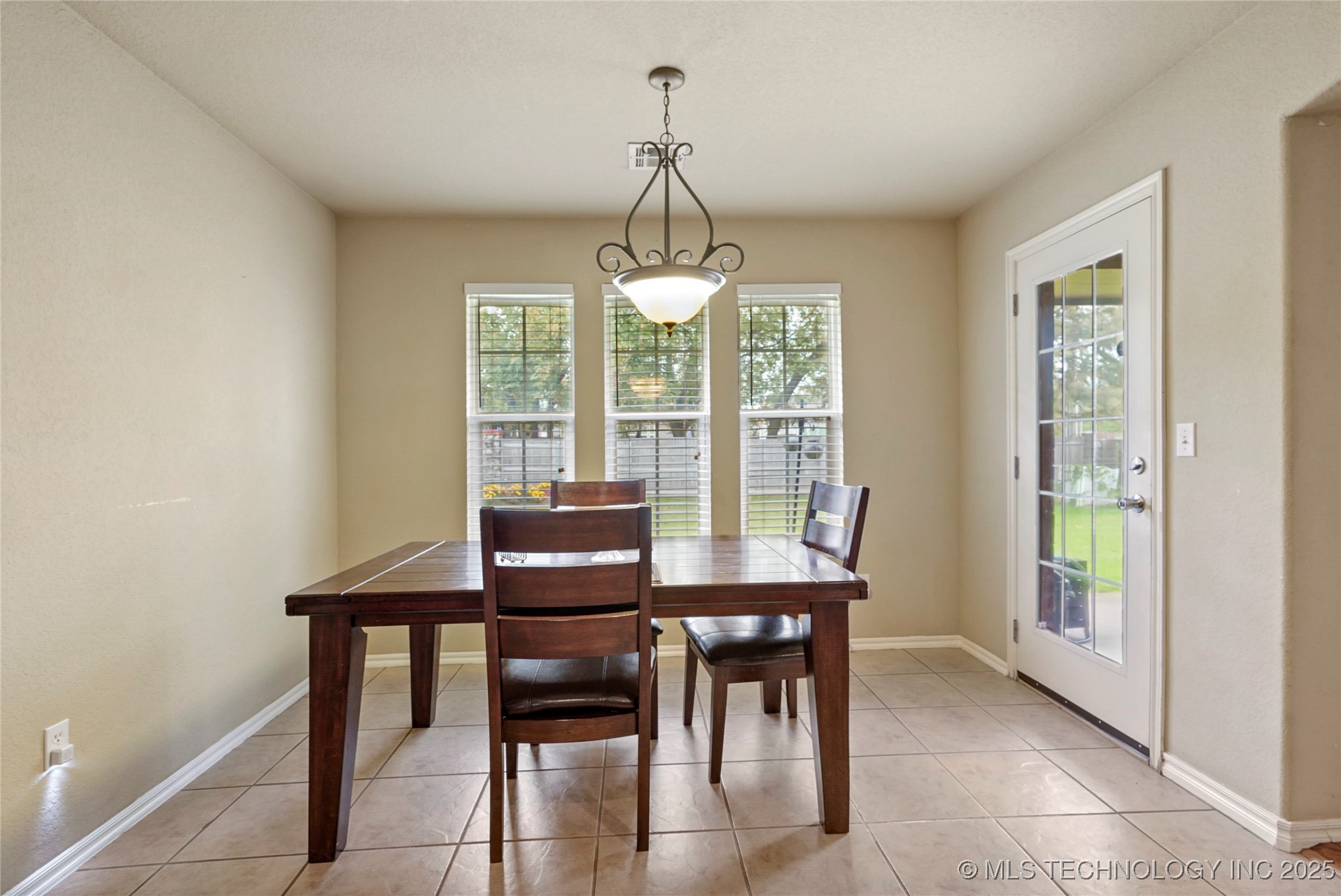 20230 E 50th Place Property Photo 15