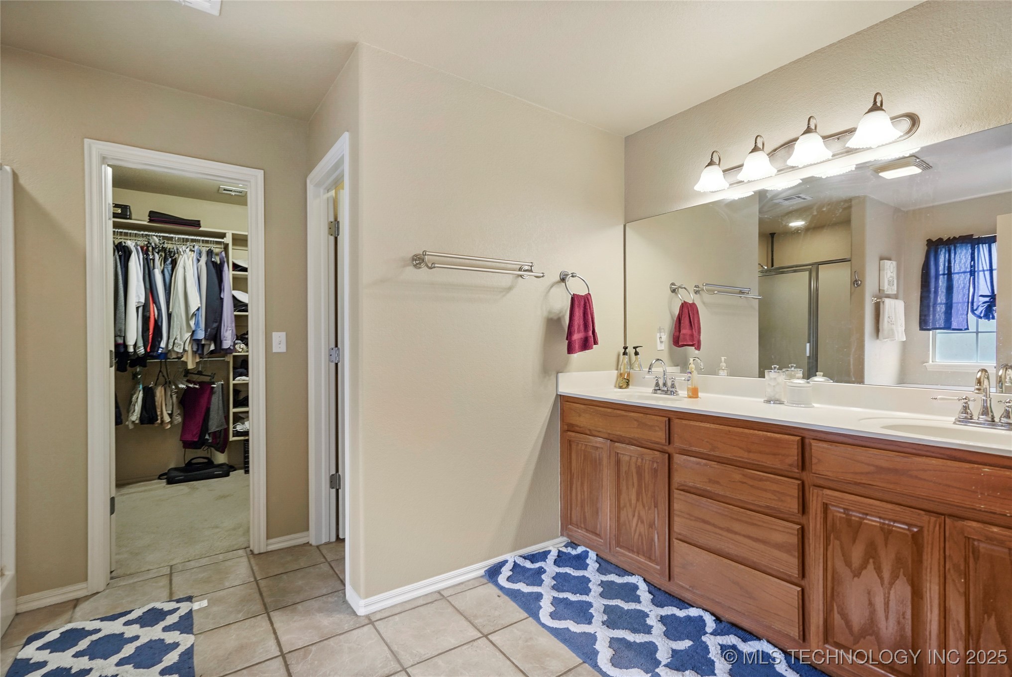 20230 E 50th Place Property Photo 18