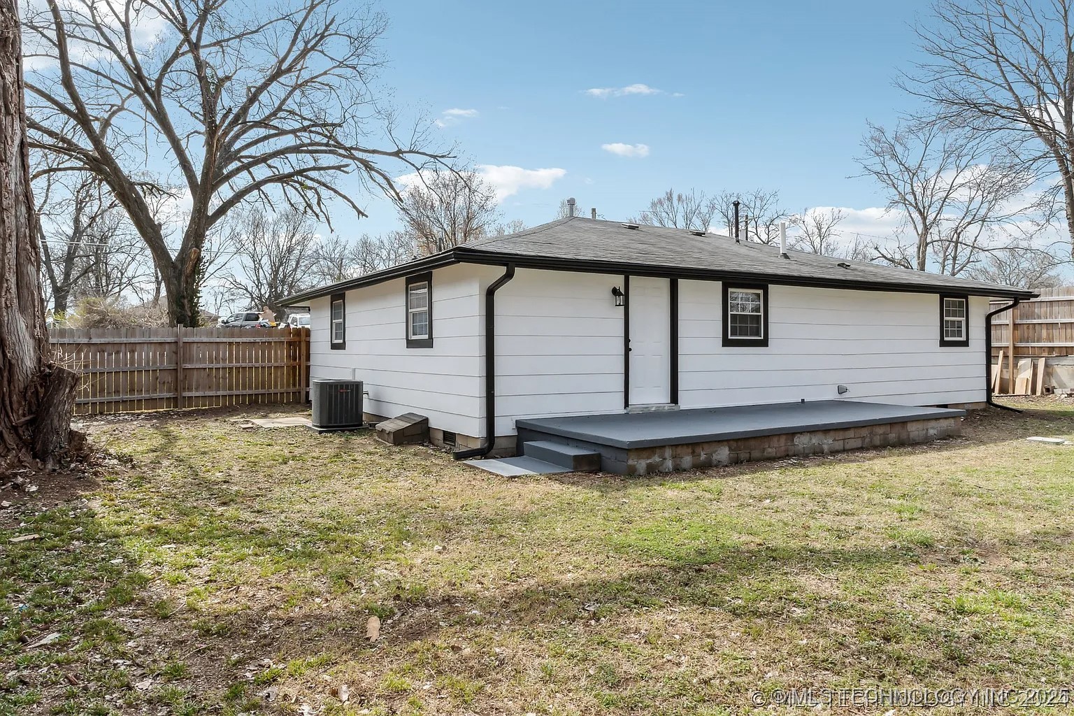 1206 W Haskell Street Property Photo 18