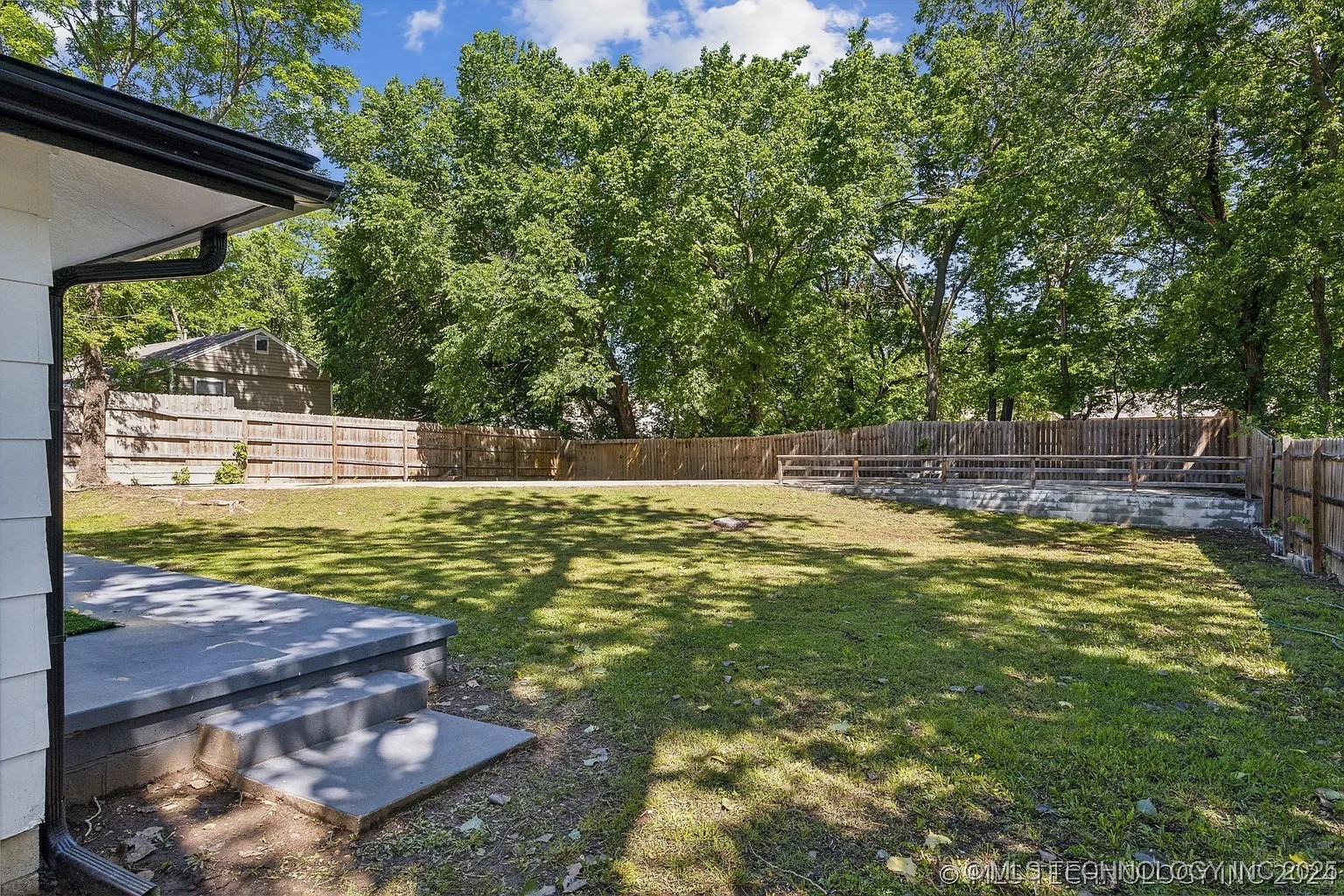 1206 W Haskell Street Property Photo 23