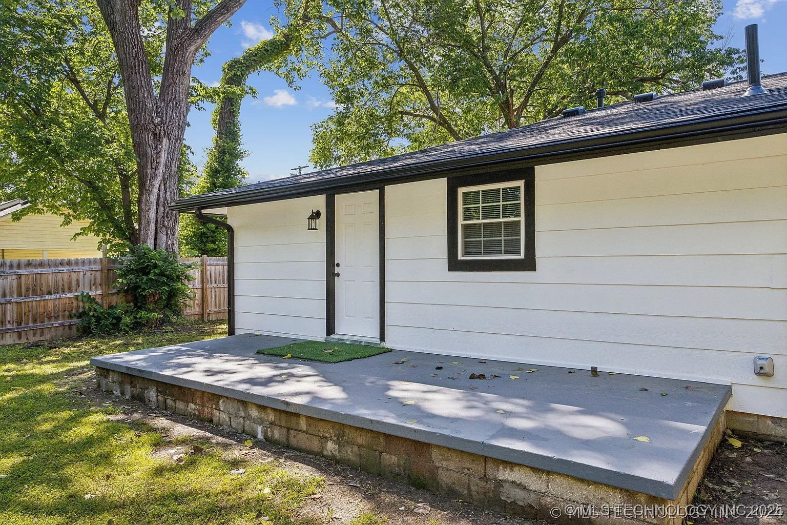 1206 W Haskell Street Property Photo 26