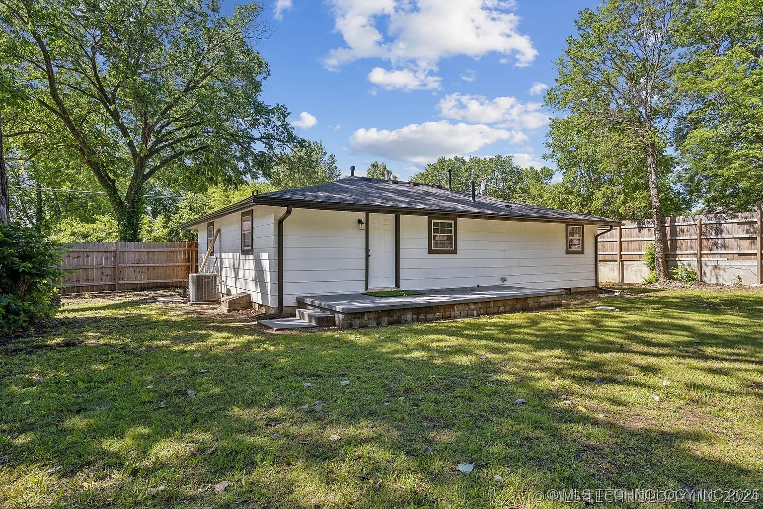 1206 W Haskell Street Property Photo 27