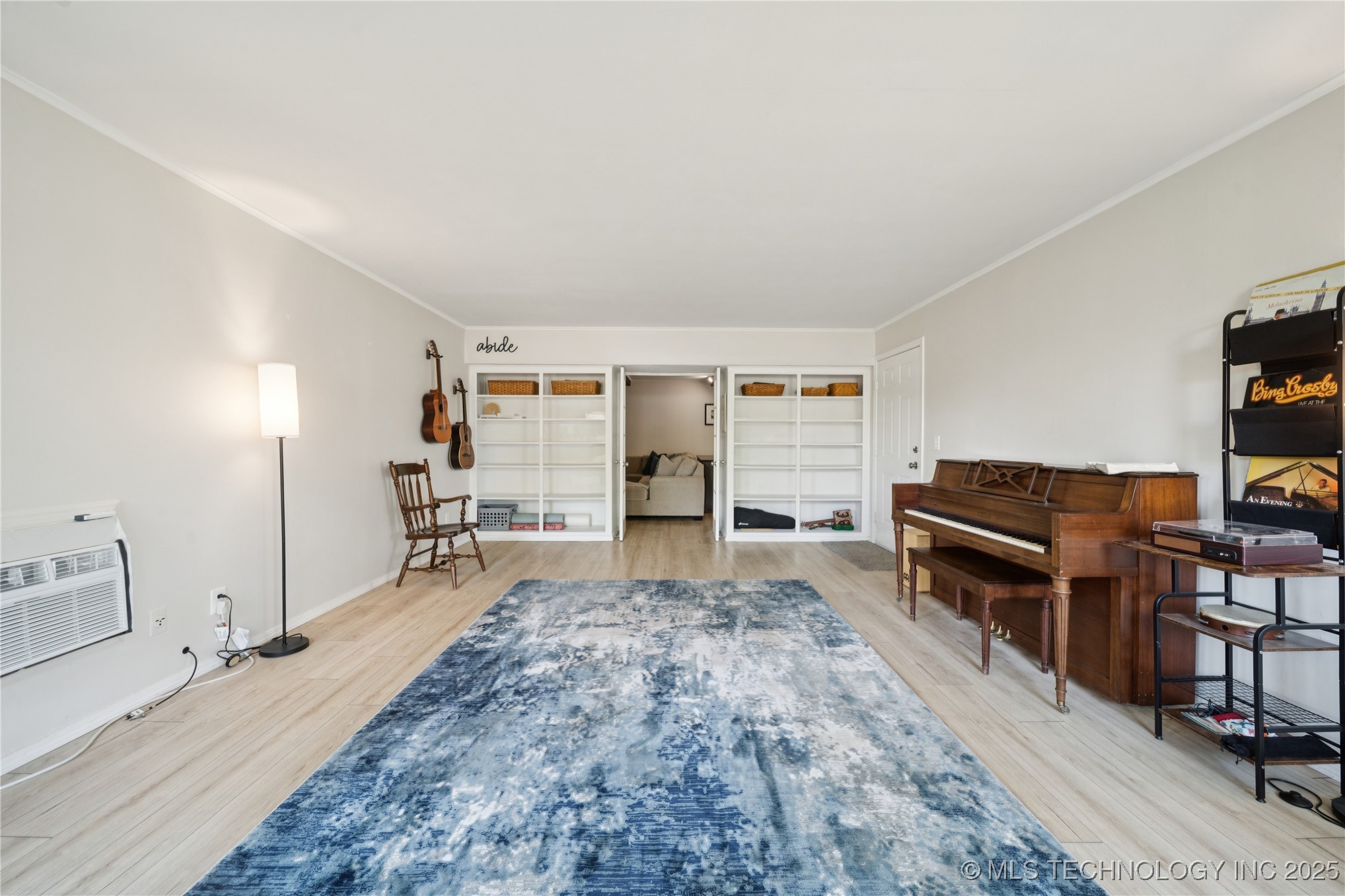 7351 E 58th Place Property Photo 16