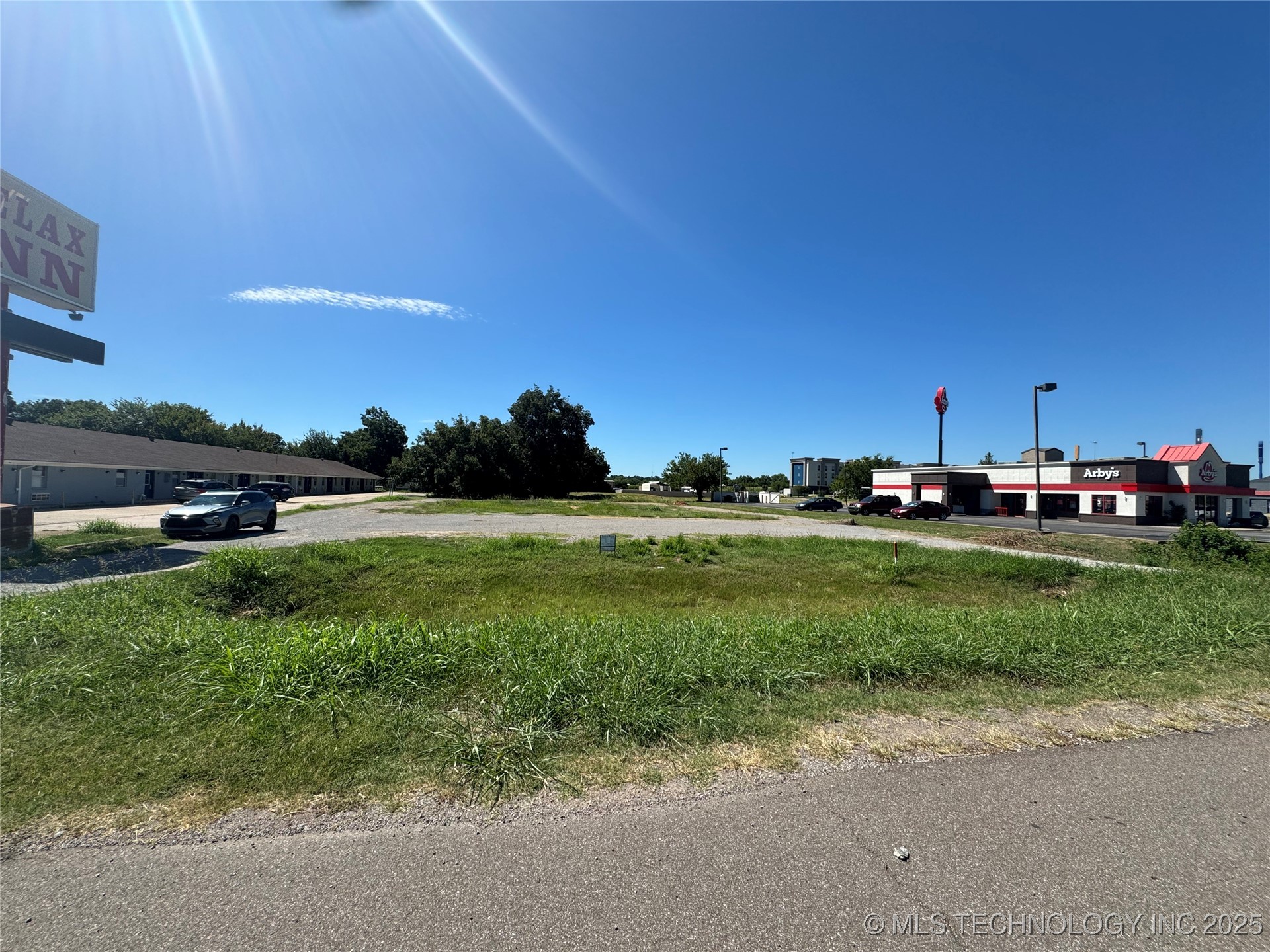 2510 W Grant Property Photo 5