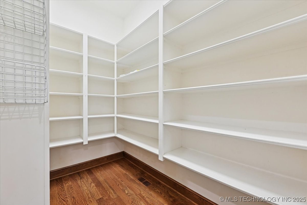 11208 S Harvard Avenue Property Photo 20