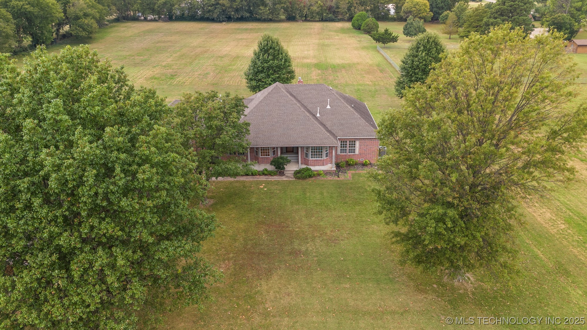 1430 S 177th East Avenue Property Photo 4