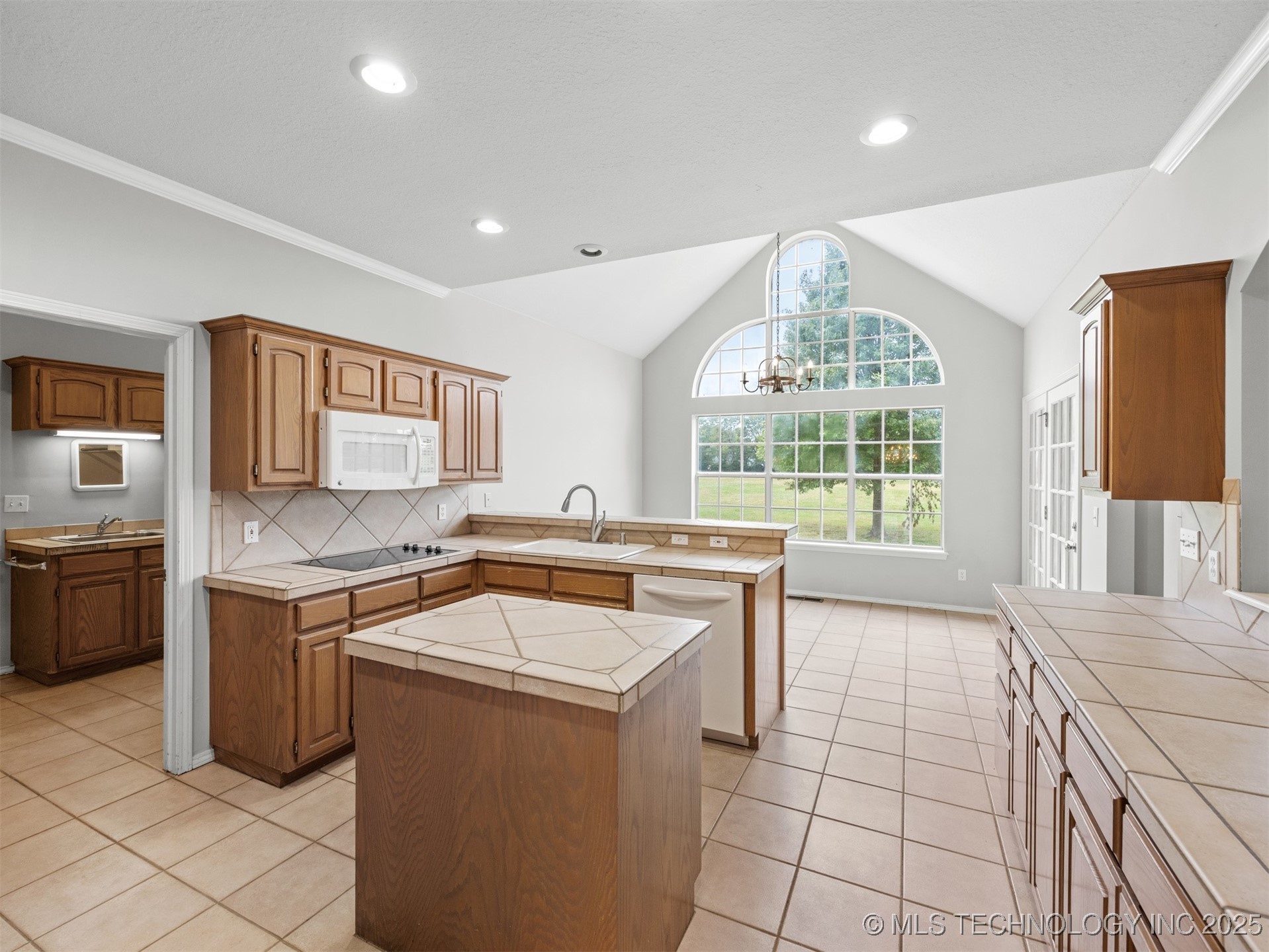 1430 S 177th East Avenue Property Photo 20