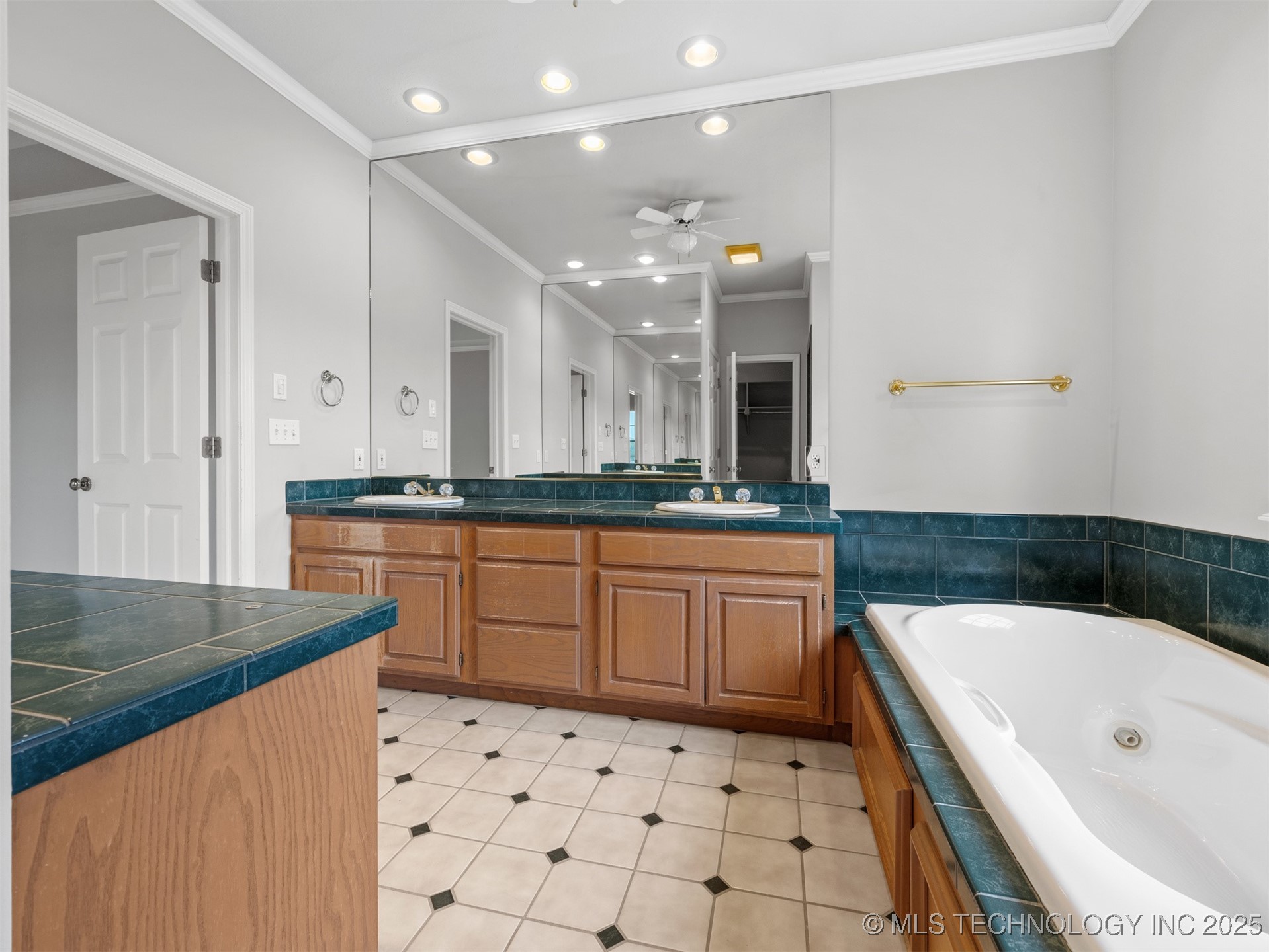 1430 S 177th East Avenue Property Photo 27