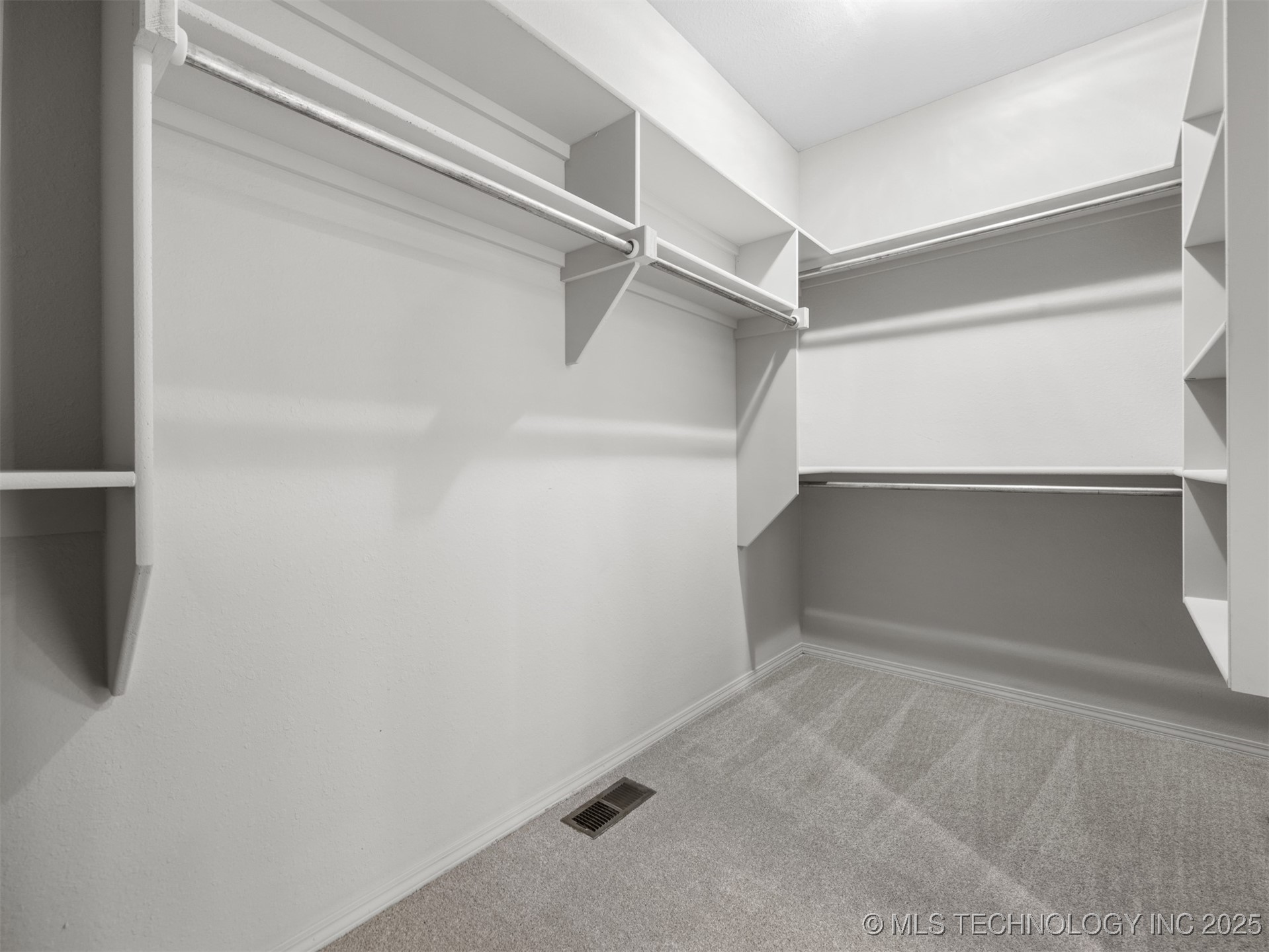 1430 S 177th East Avenue Property Photo 28